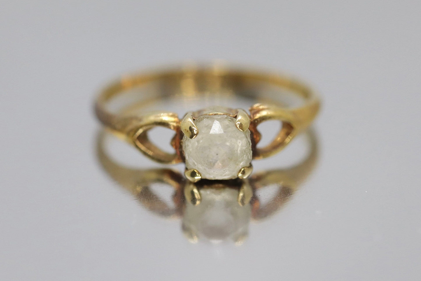 Victorian 10k Baby or Midi Ring. Clear Gemstone. Sz 2