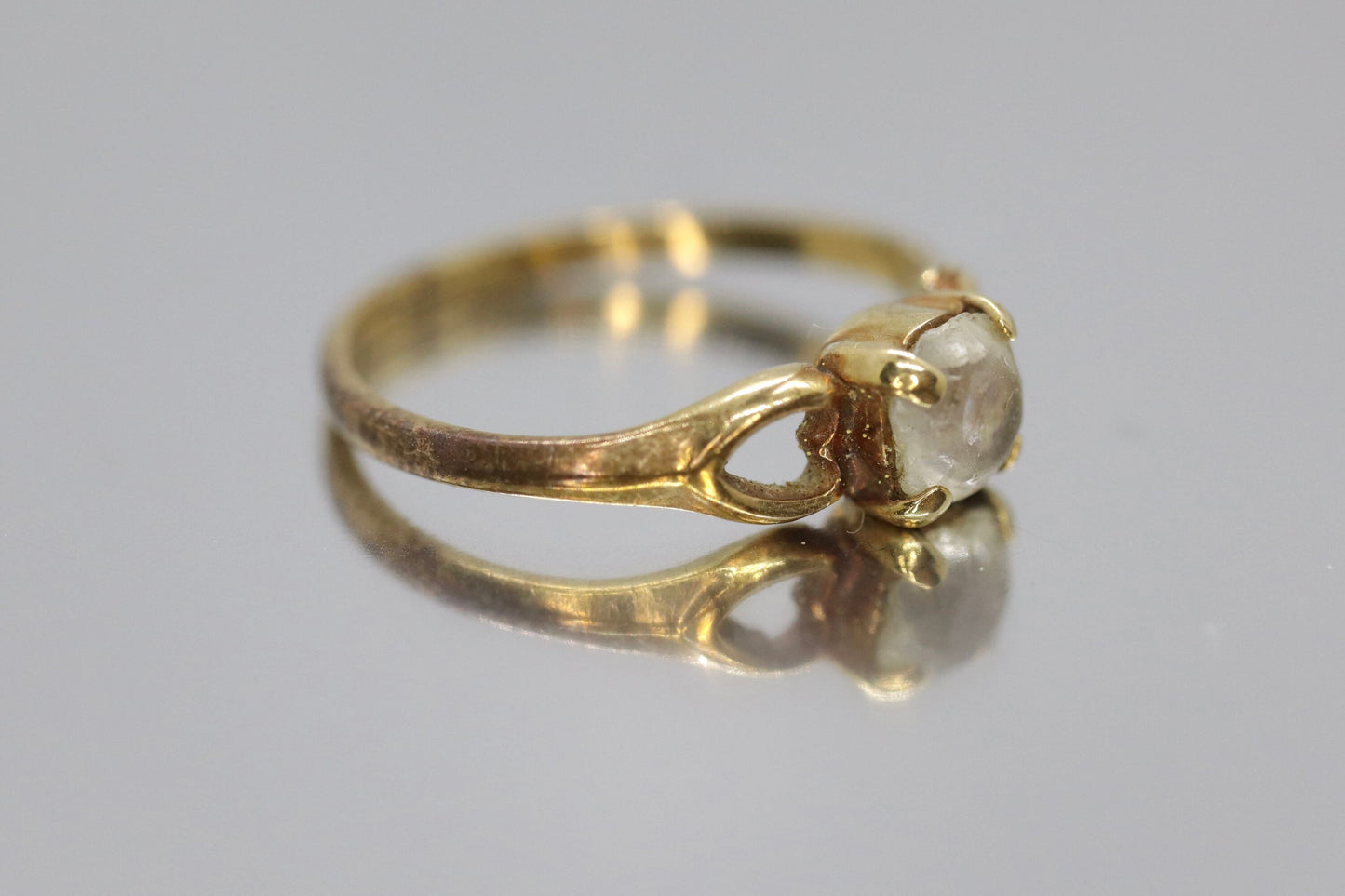 Victorian 10k Baby or Midi Ring. Clear Gemstone. Sz 2