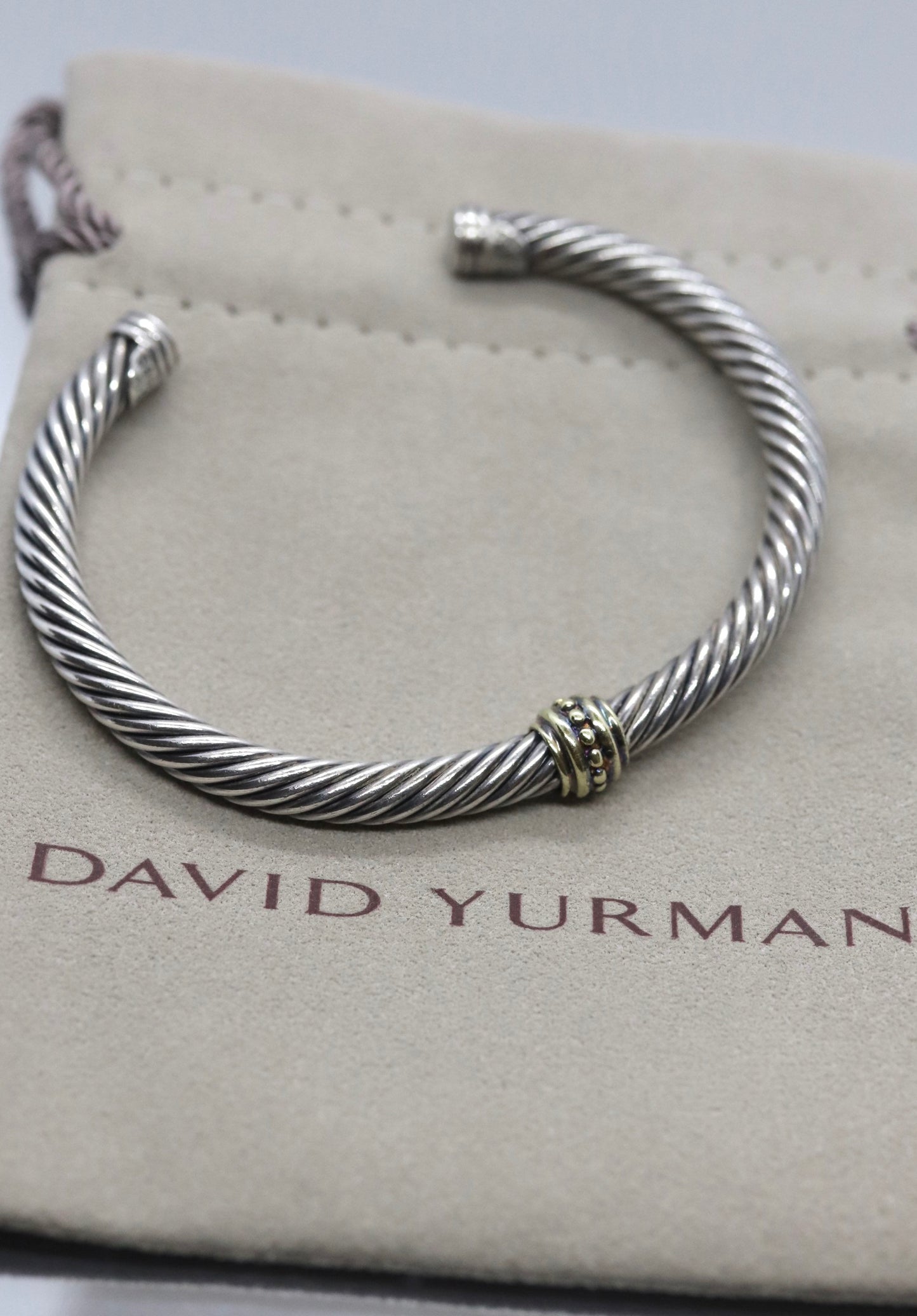 David Yurman Cuff Bracelet. 14k Sterling Silver Single station cable bracelet (157)