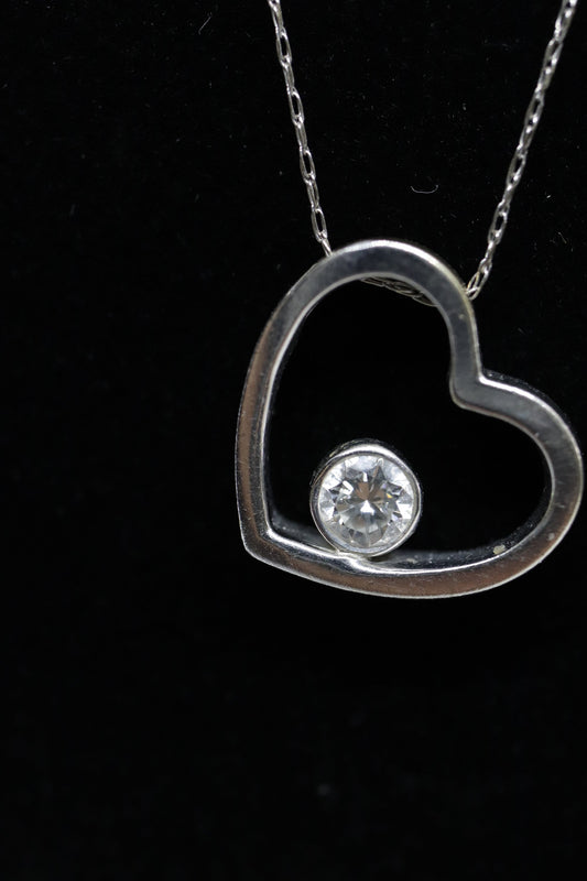18k Open Heart 0.21ct Diamond Solitaire pendant. 14k 20in thin necklace. Bezel Diamond pendant