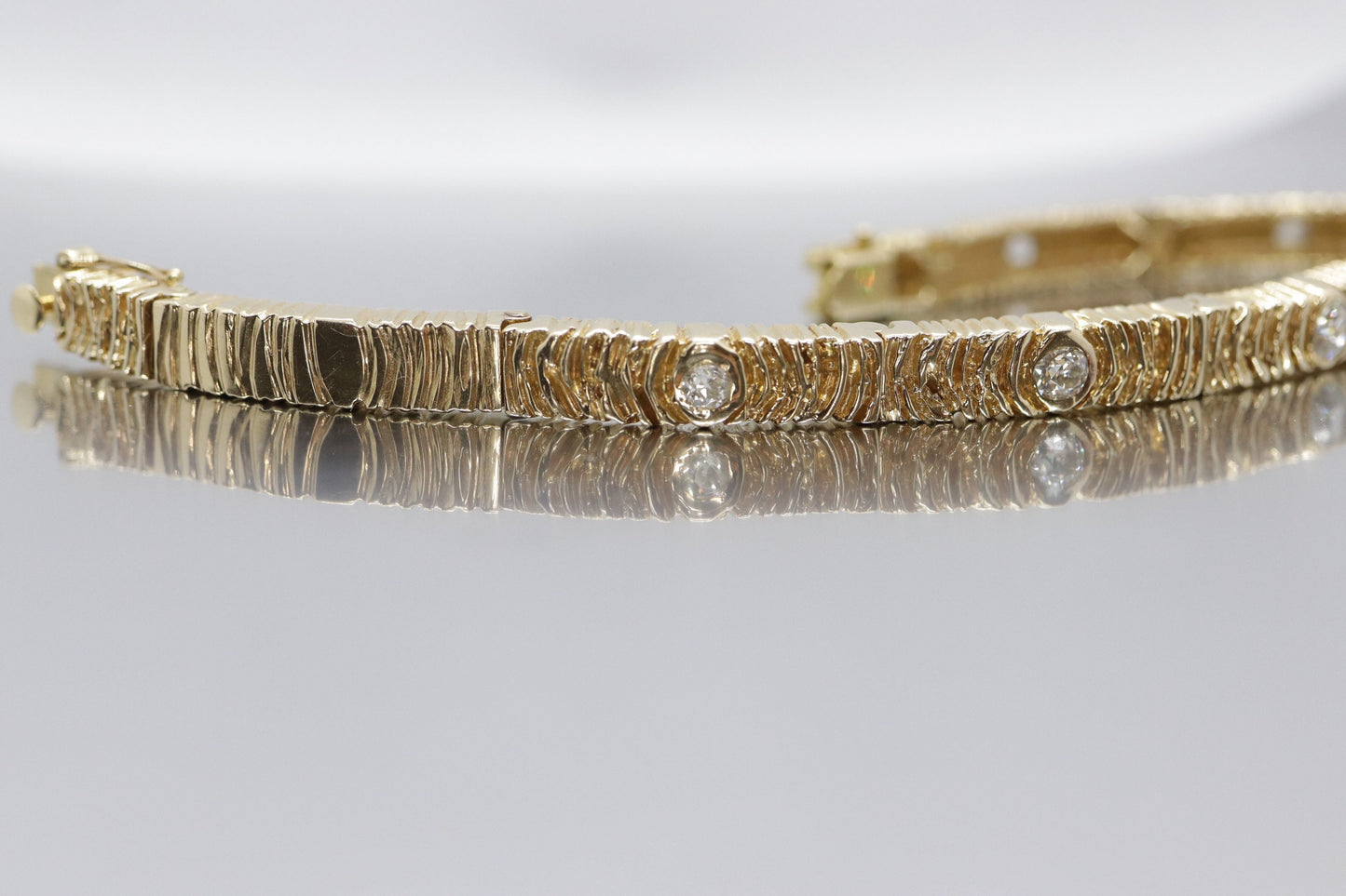 14k Yellow gold and diamond link bracelet for women. 1.5ctw and 32.8 grams