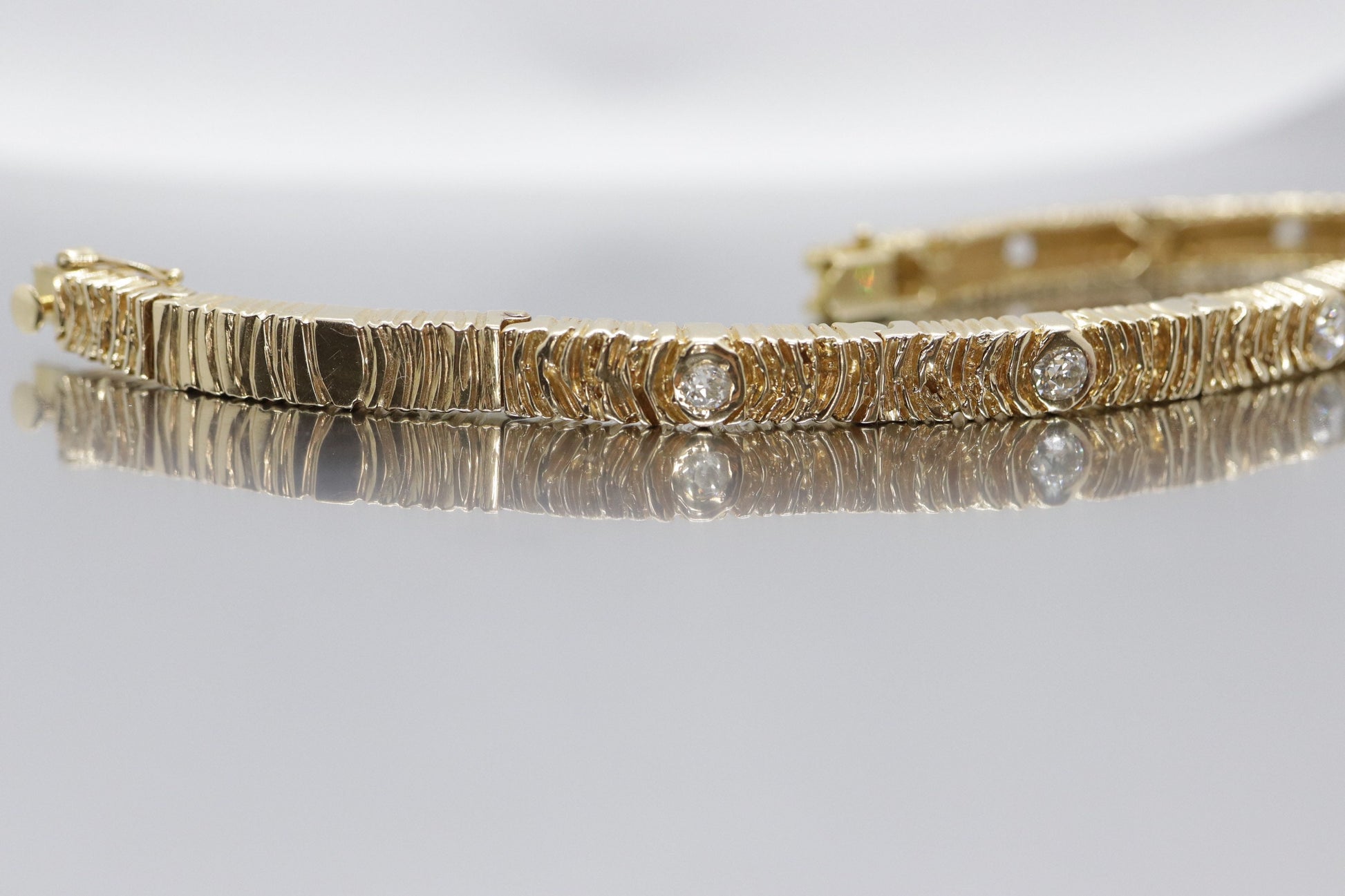 14k Yellow gold and diamond link bracelet for women. 1.5ctw and 32.8 grams