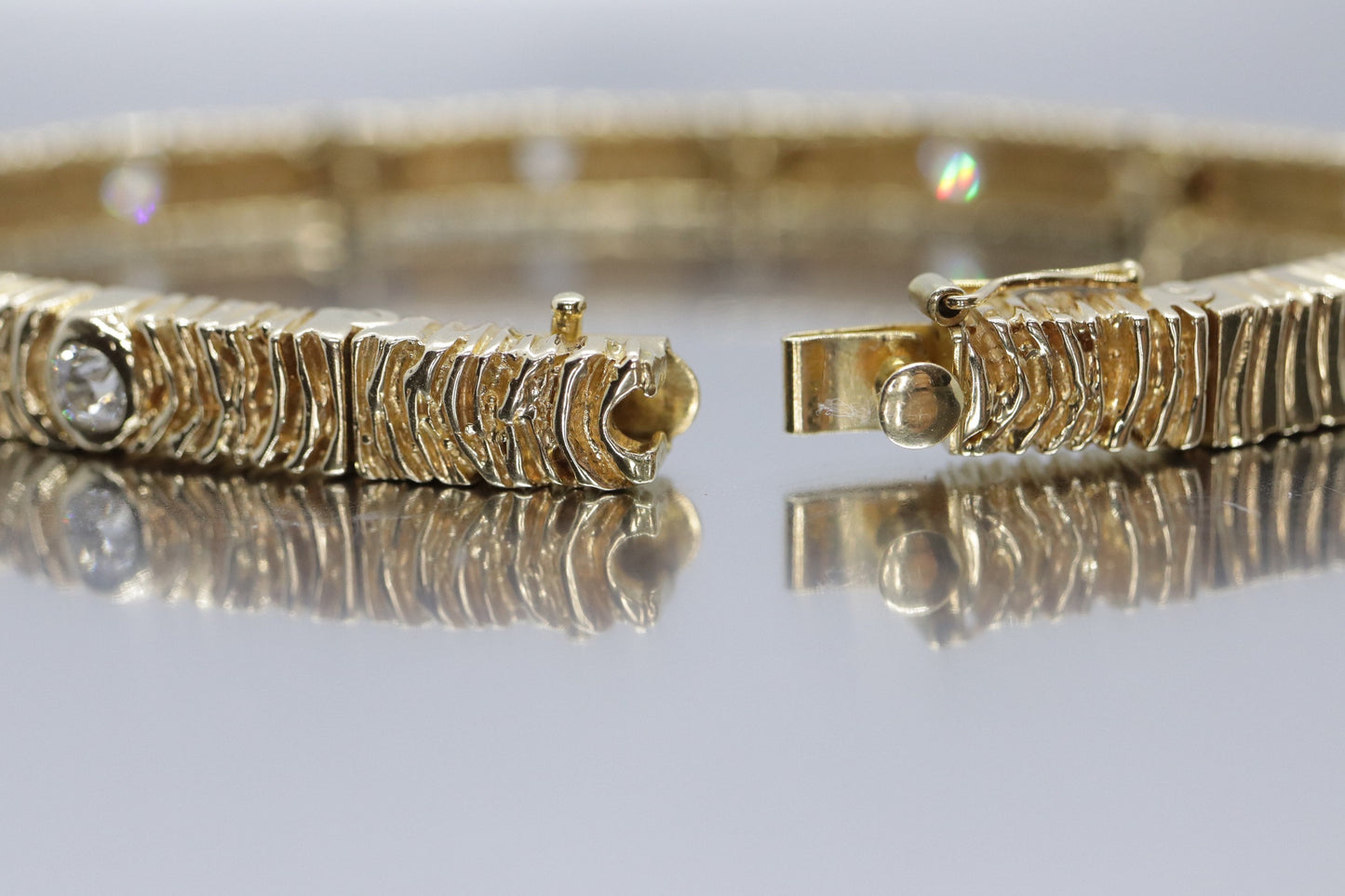 14k Yellow gold and diamond link bracelet for women. 1.5ctw and 32.8 grams