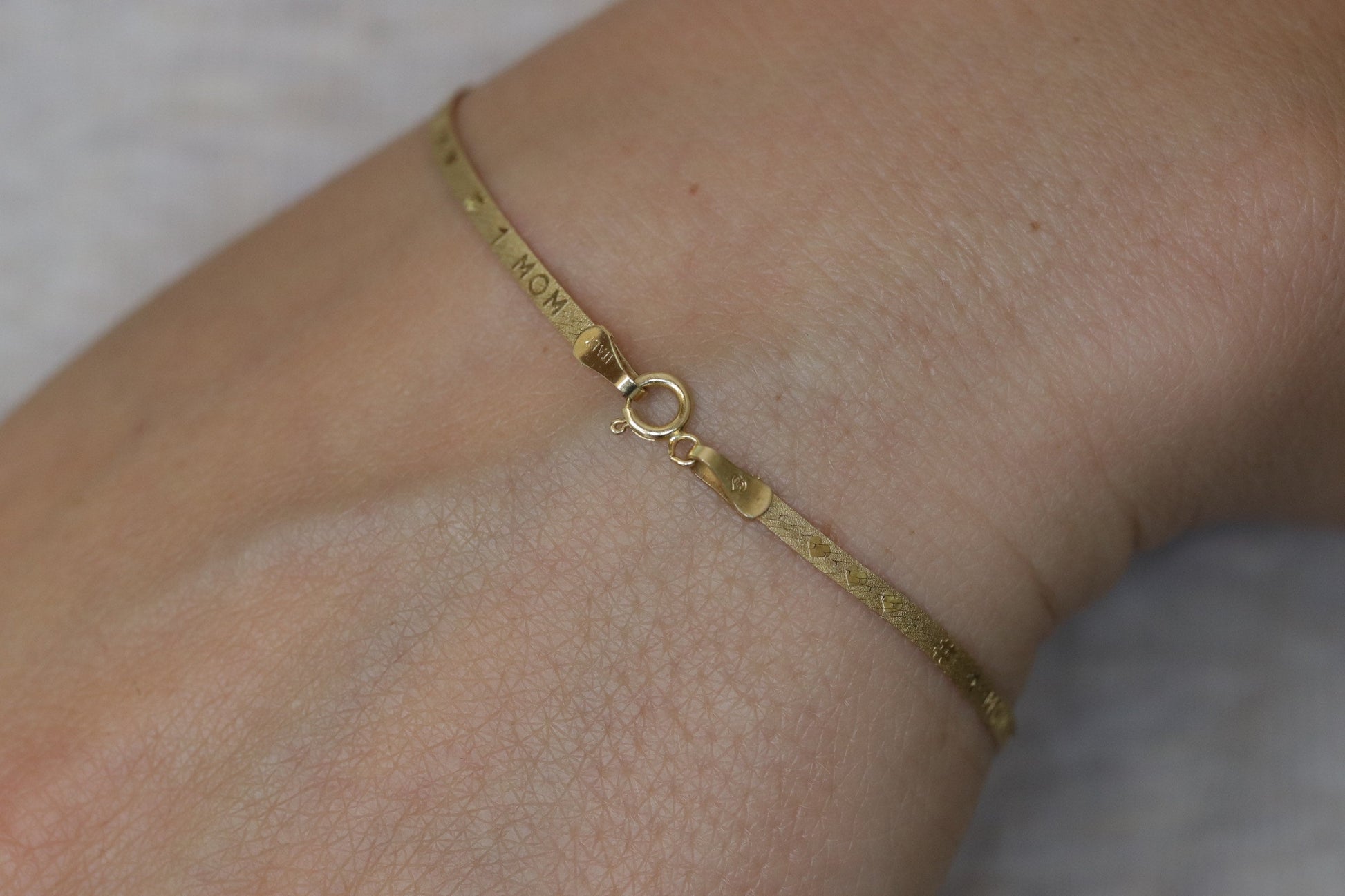 Mom bracelet 14k Herringbone Bracelet. #1 MOM with hearts. Best Gift for Mom. Yellow Gold with engraved letters. Reversible