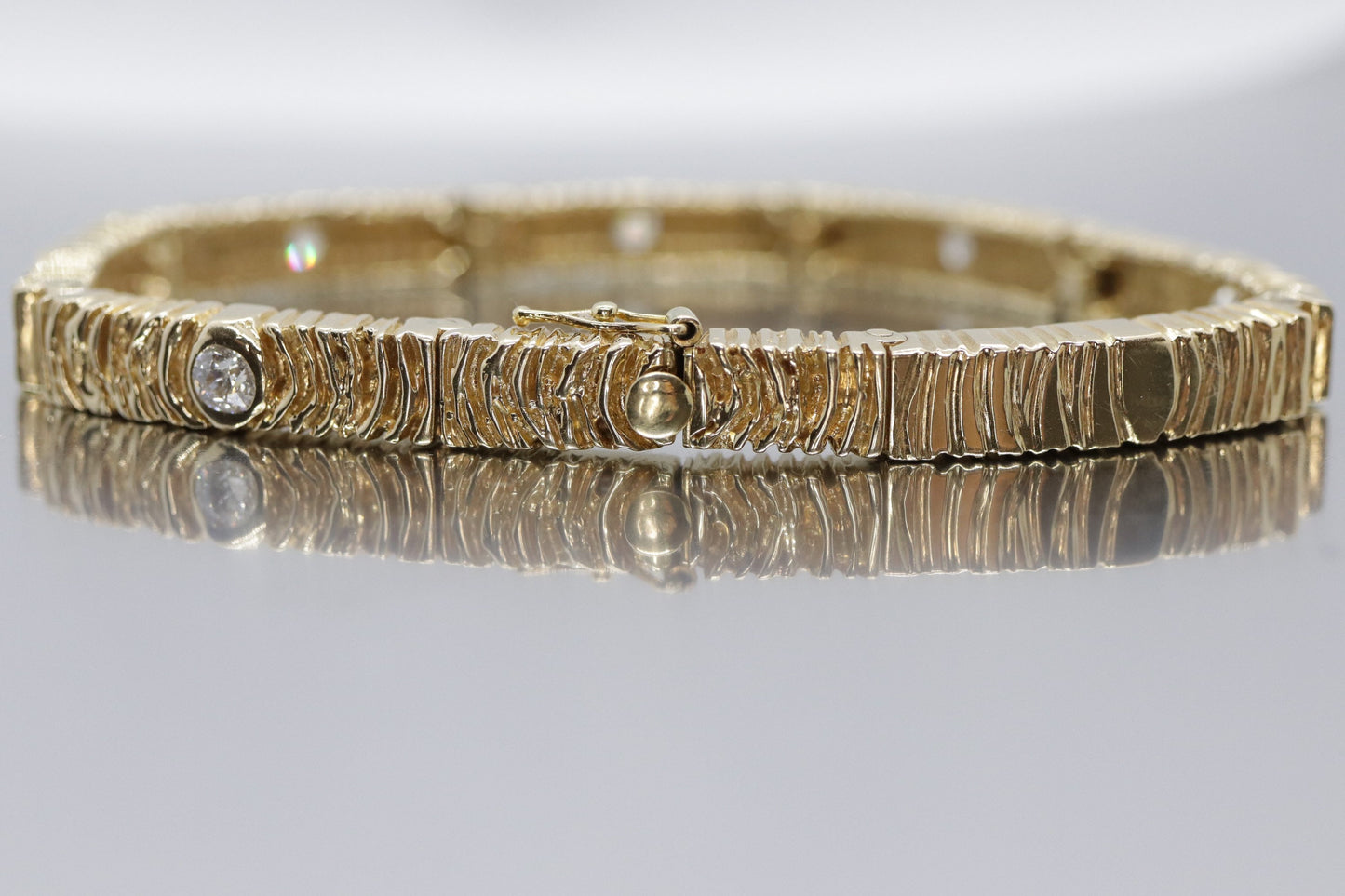 14k Yellow gold and diamond link bracelet for women. 1.5ctw and 32.8 grams