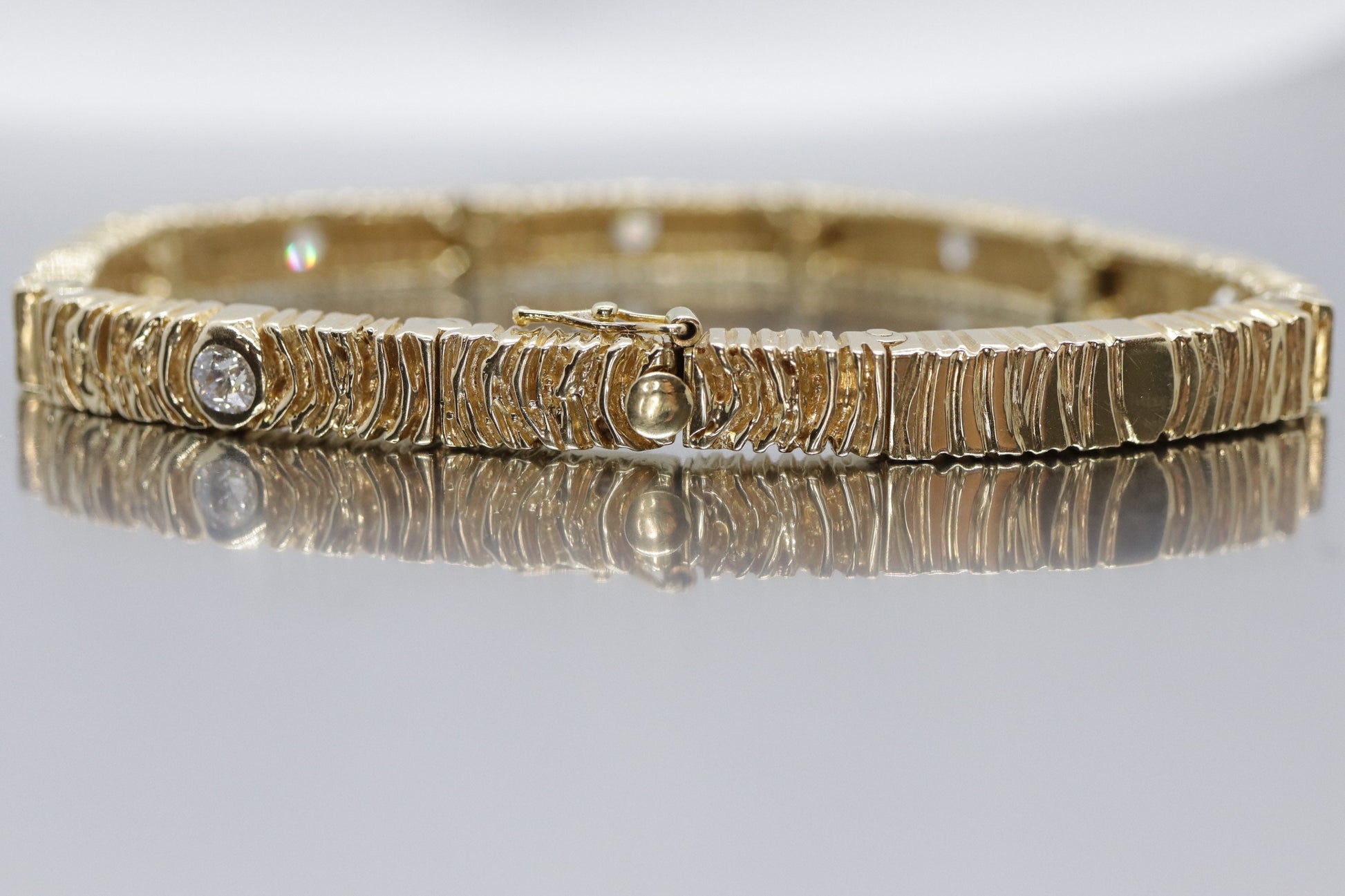 14k Yellow gold and diamond link bracelet for women. 1.5ctw and 32.8 grams