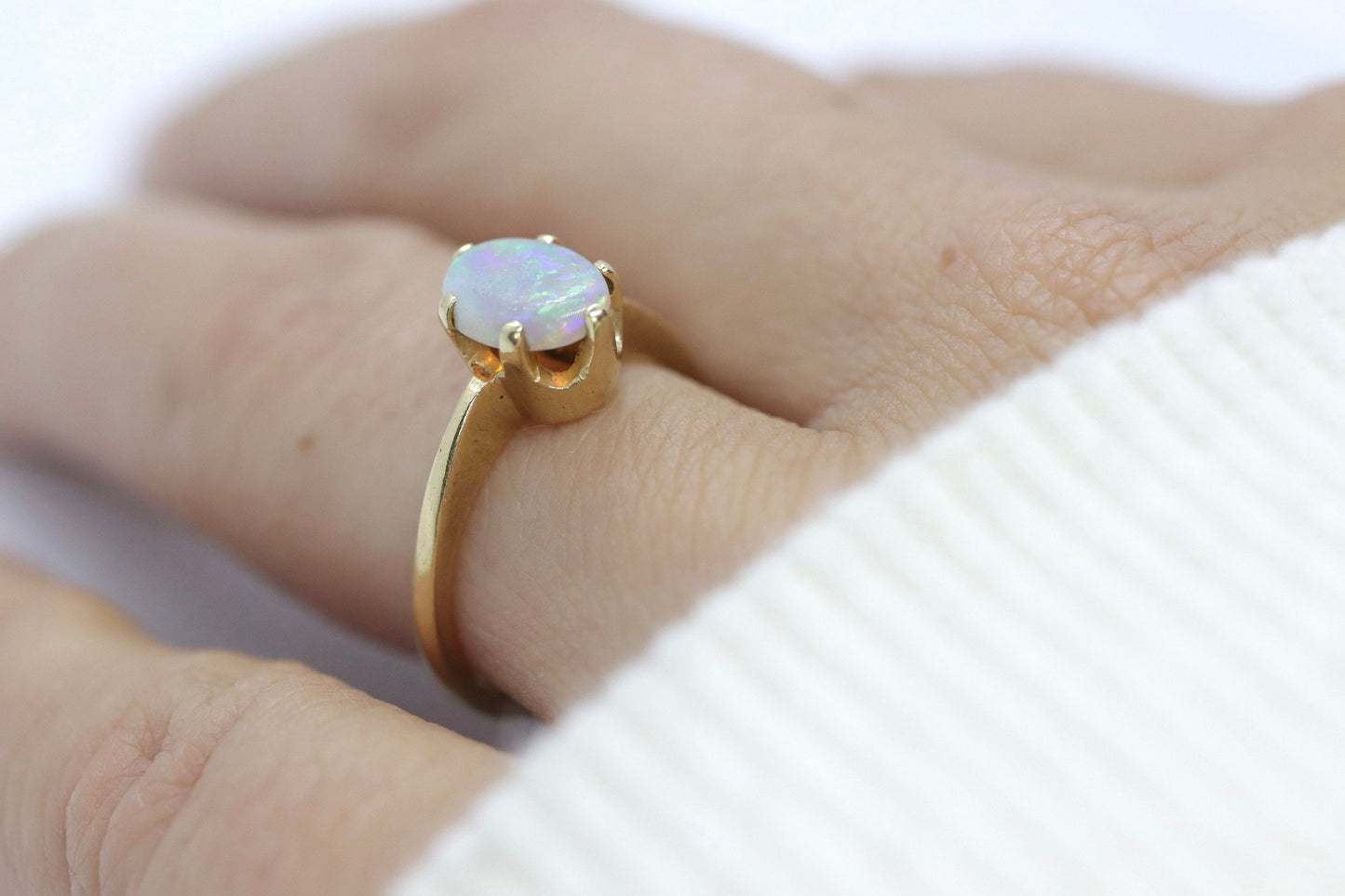 14k Opal Solitaire Claw set ring. Crystal Opal solitaire band.