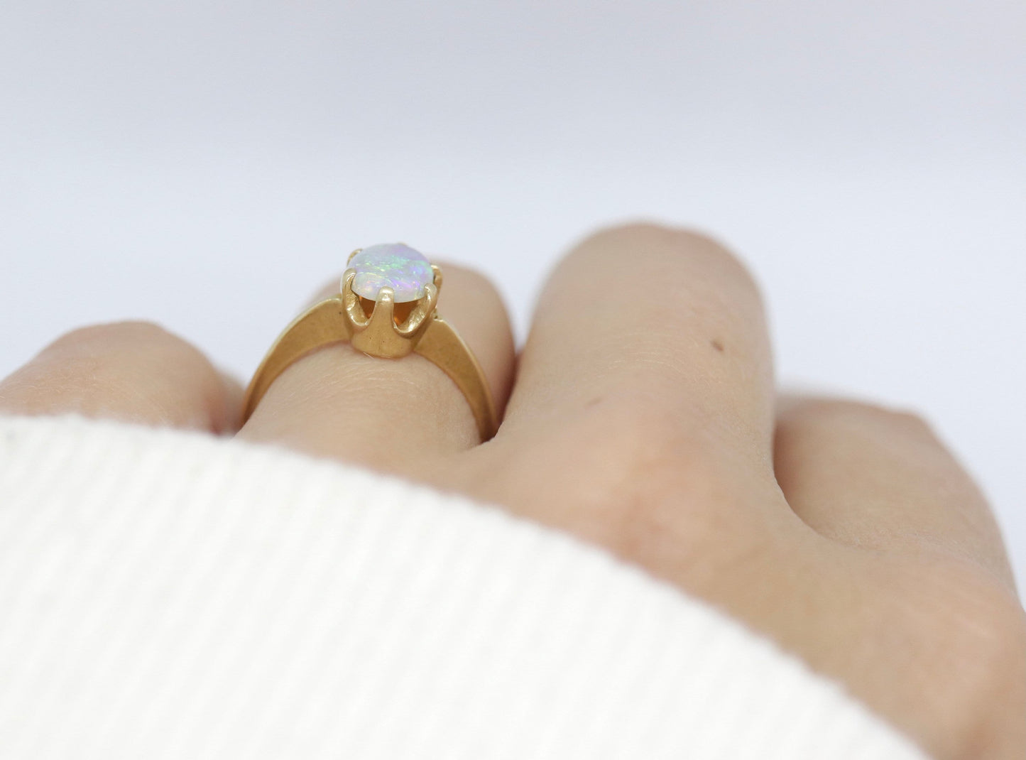 14k Opal Solitaire Claw set ring. Crystal Opal solitaire band.