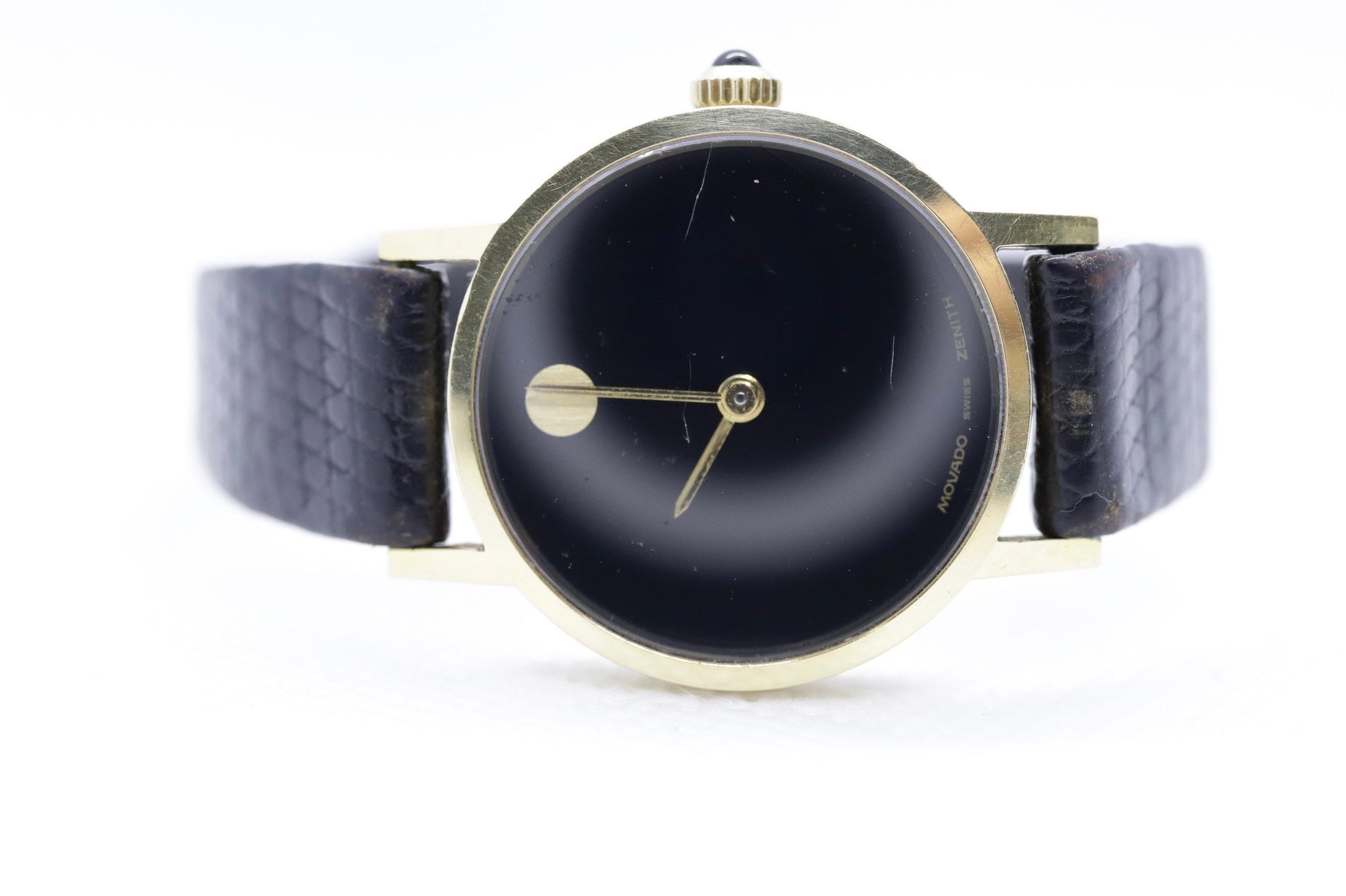 14k MOVADO Zenith Round Mechanical Watch. Movado Vintage Ladies watch with black leather band st(124/85)