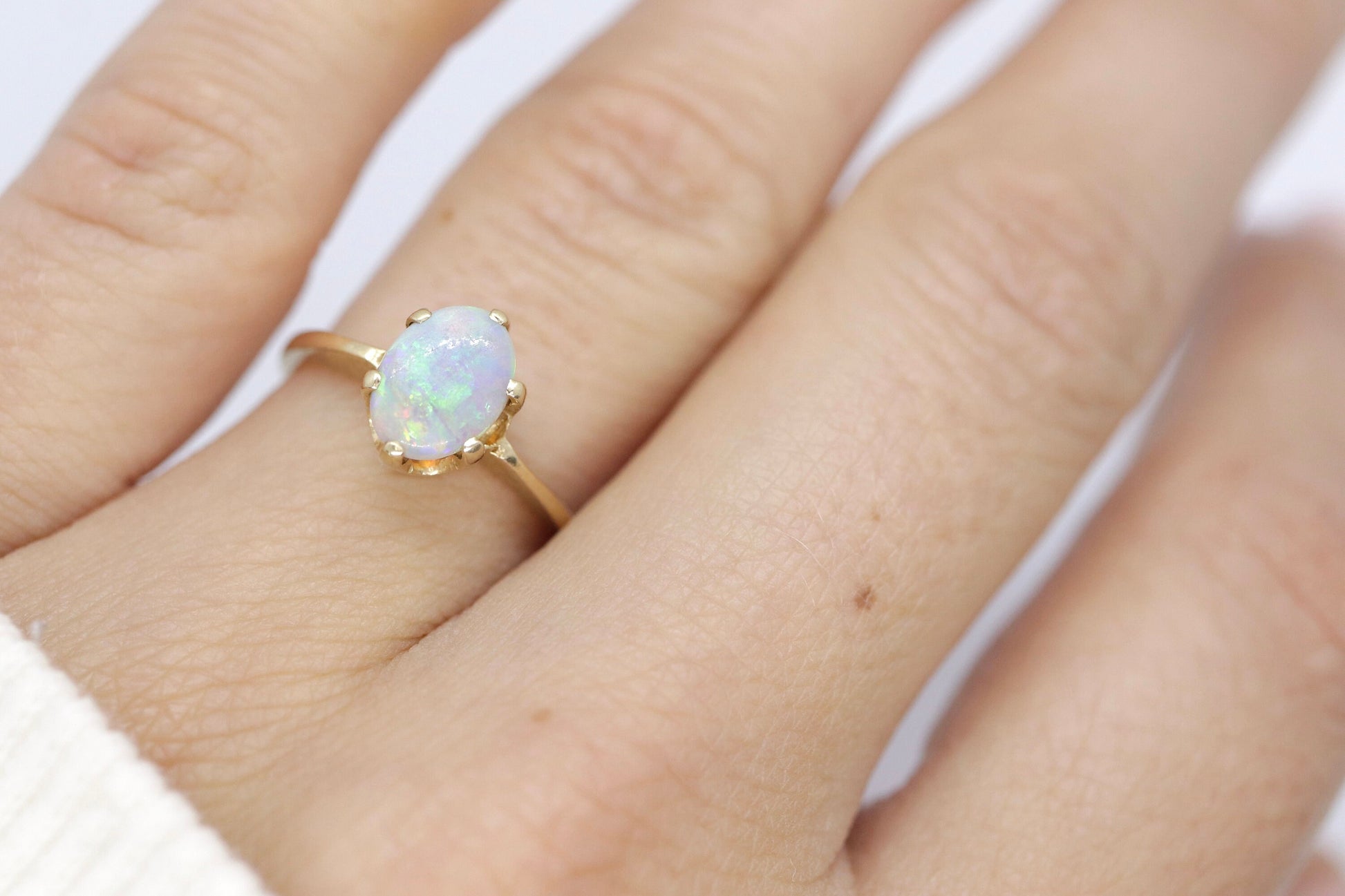 14k Opal Solitaire Claw set ring. Crystal Opal solitaire band.