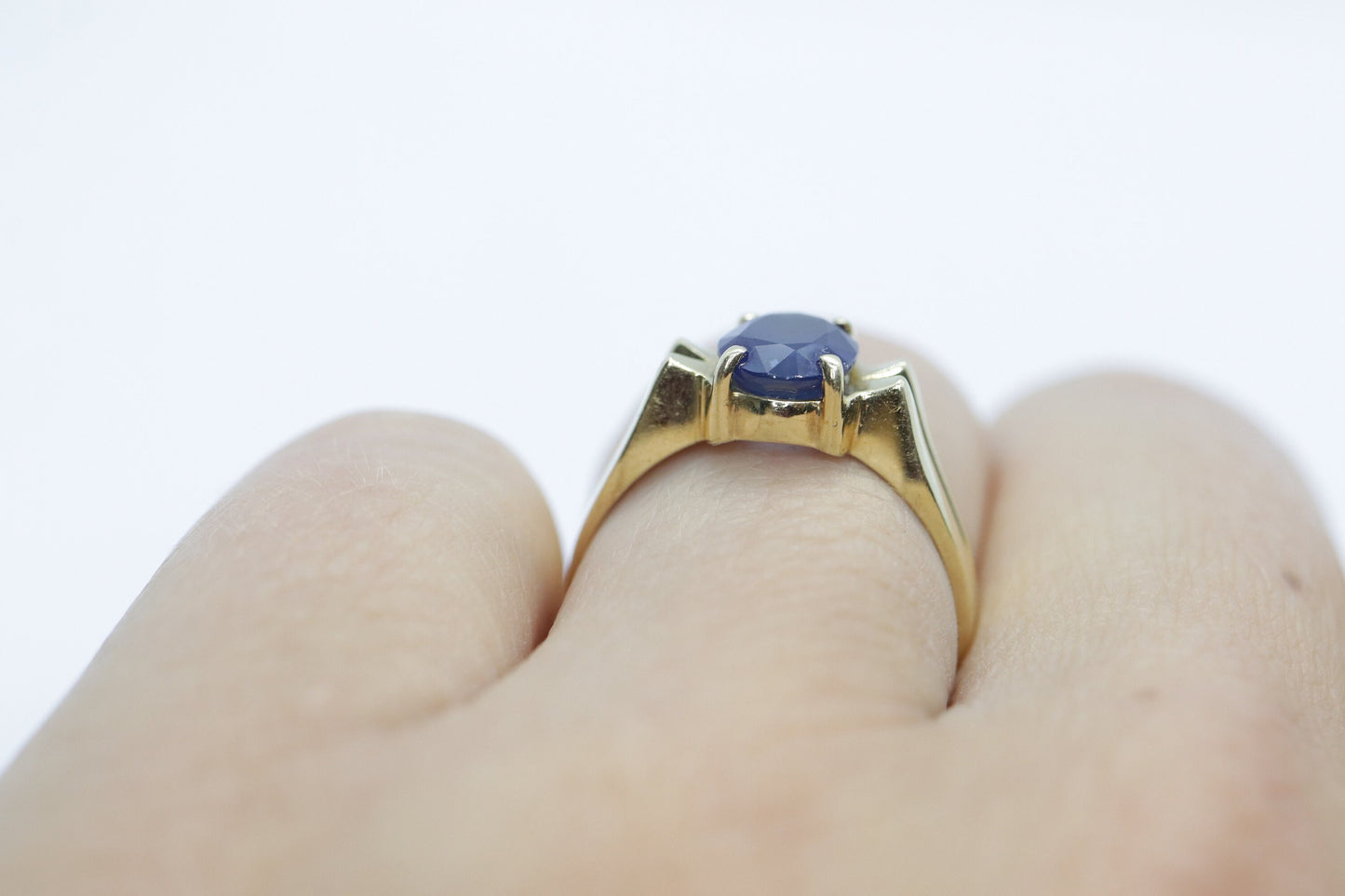 14k Blue OVAL Sapphire solitaire ring. Oval Sapphire ring