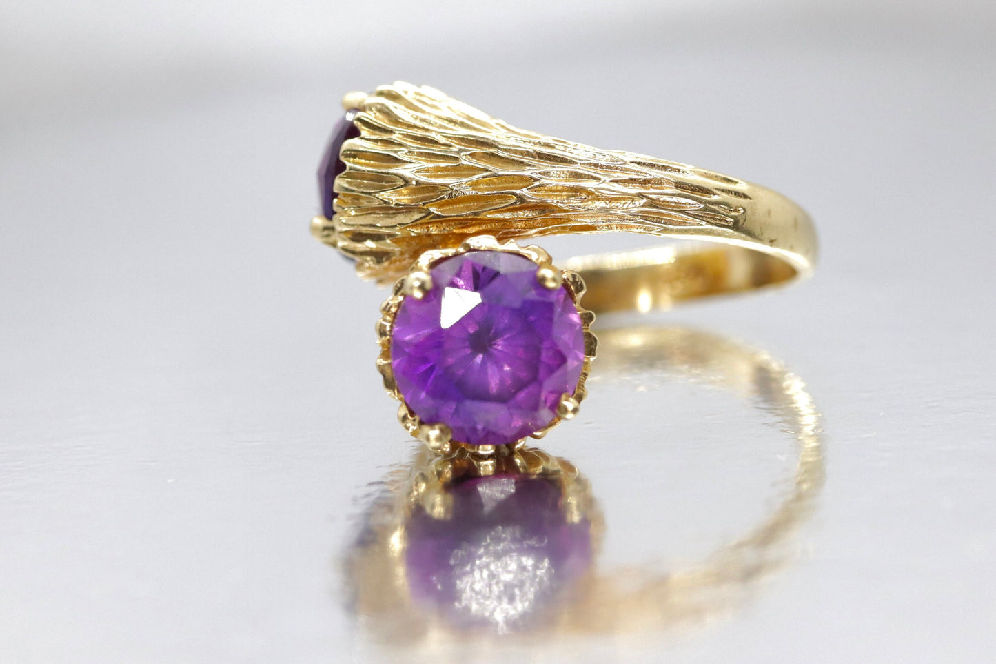 14k Purple Sapphire Toi et moi bypass ring. 14k Heavy Fur / Log Design st(340/50)