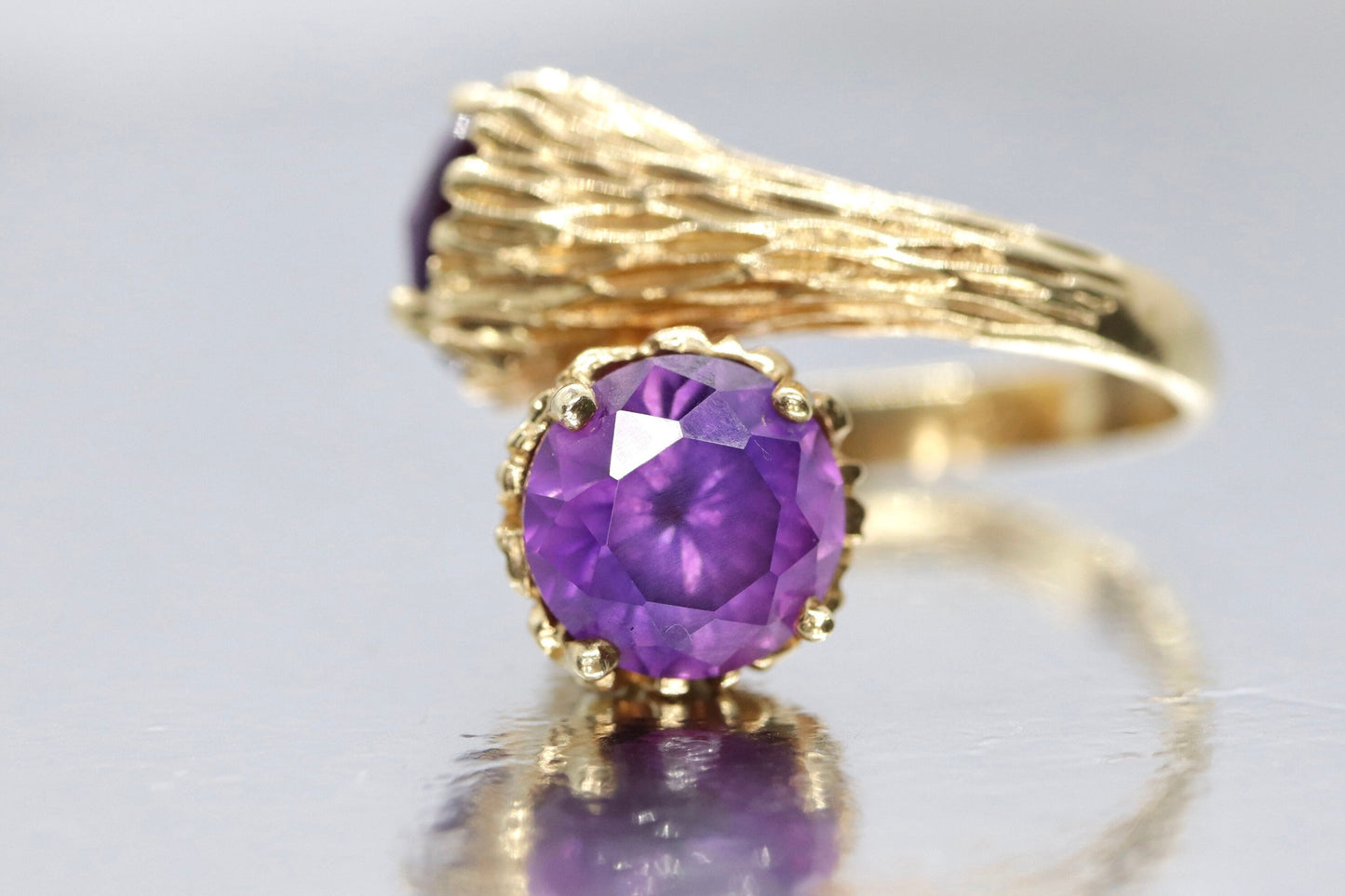 14k Purple Sapphire Toi et moi bypass ring. 14k Heavy Fur / Log Design st(340/50)