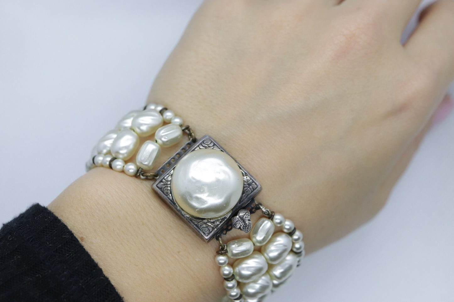 Sterling Silver Faux Pearl Bracelet. Vintage st(25)