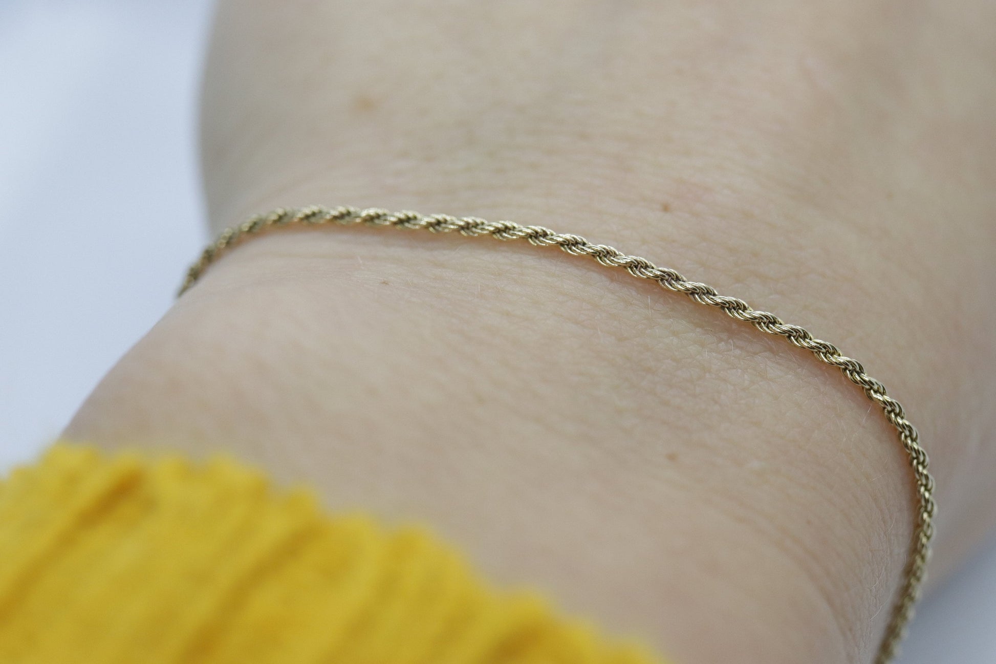 14k Gold Twisted Rope Bracelet 1.3mm 1.3 grams. Gold braided rope bracelet