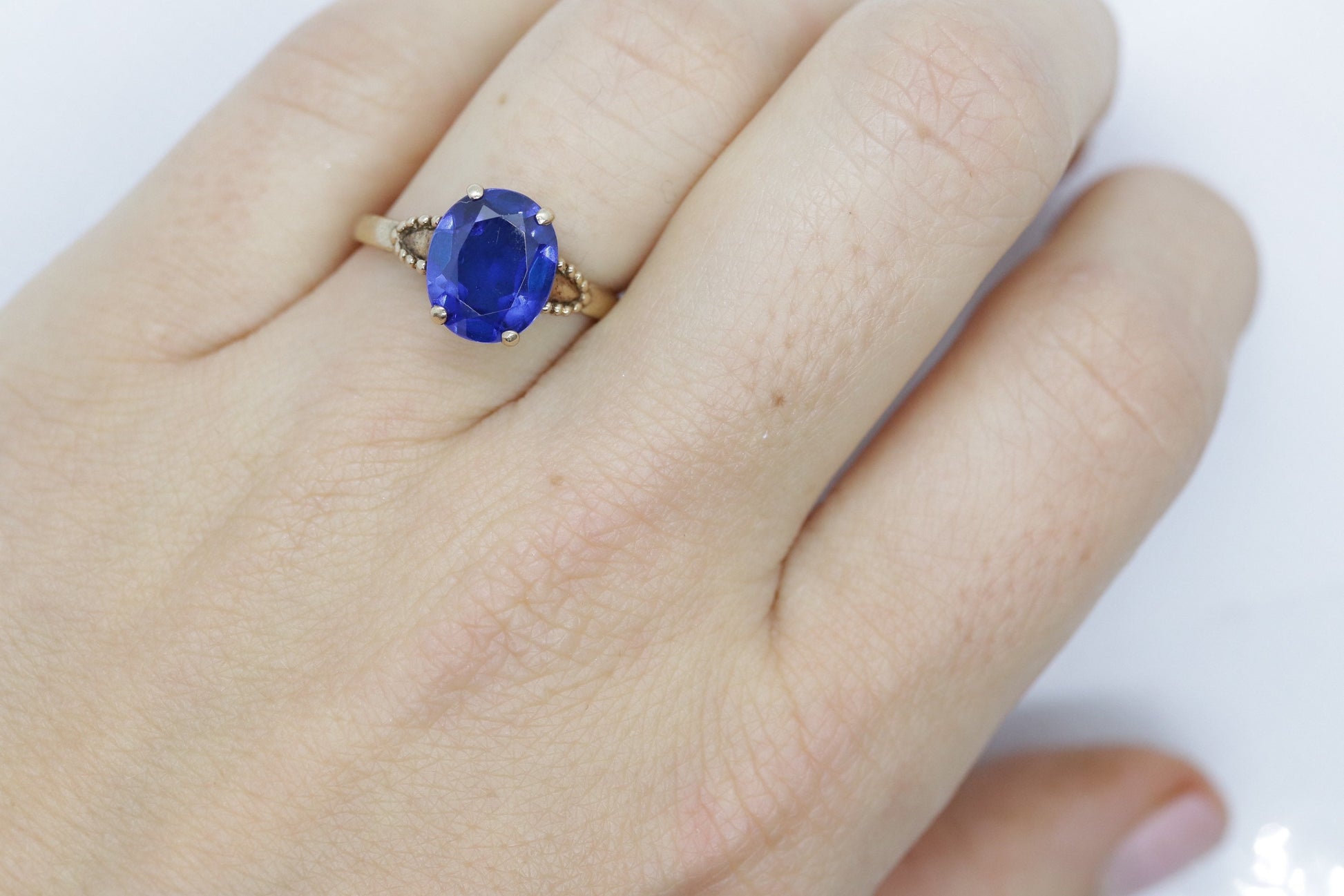 10k Oval Blue Spinel ring. 10k Yellow Gold Blue Spinel Solitaire Ring st98