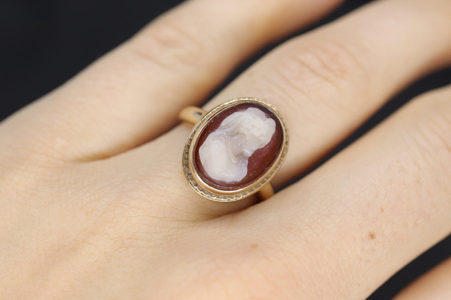 14k Cameo carved shell 14k signet ring. Bezel Set Cameo ring