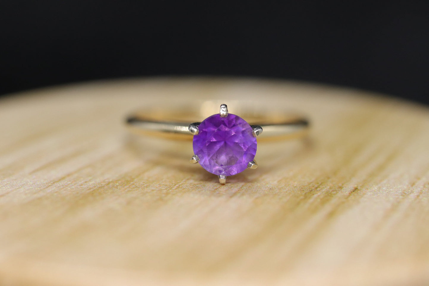 Amethyst 14k Gold solitaire ring. Vintage Estate Ring. Prong set Amethyst Ring.