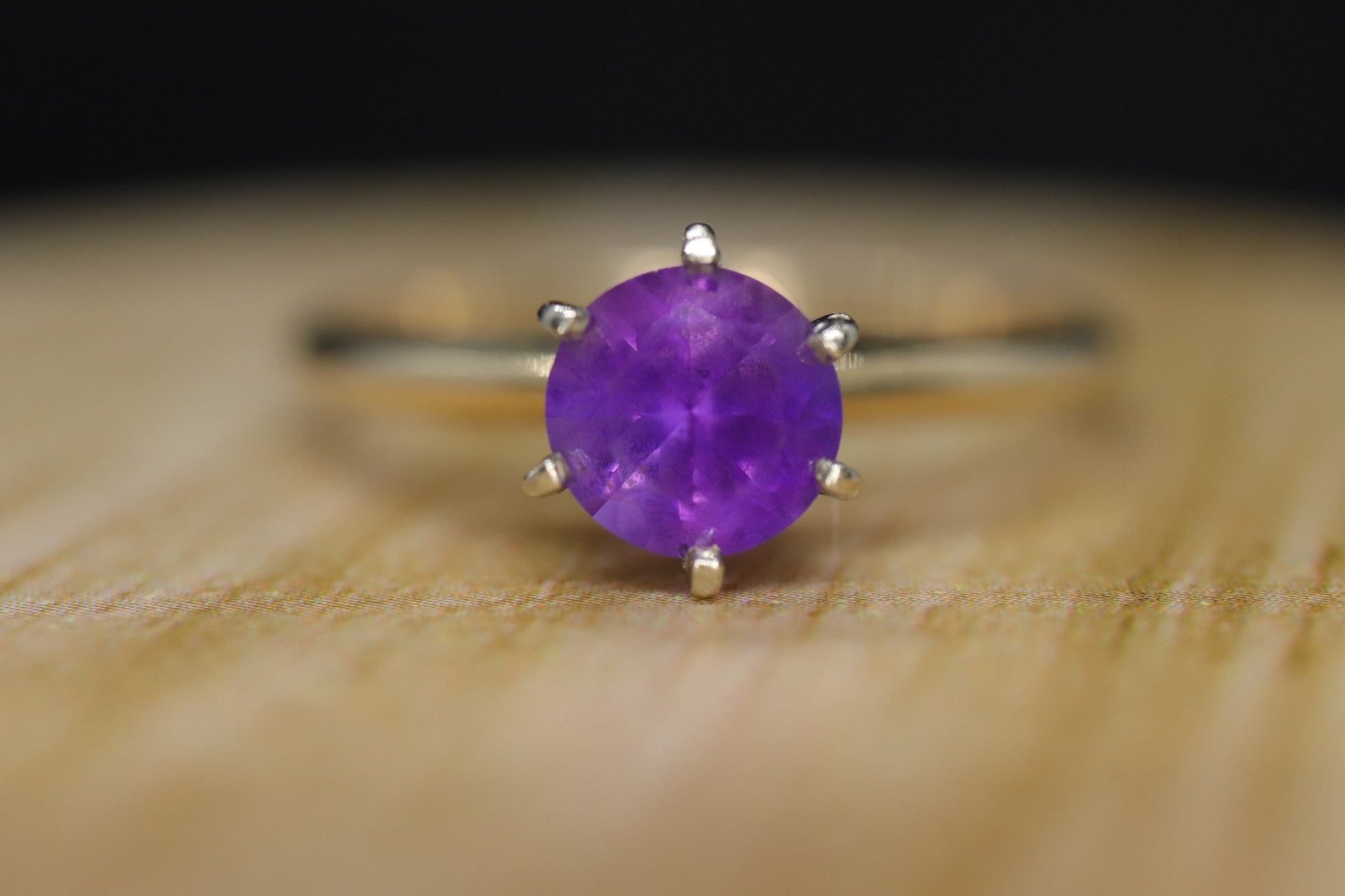 Amethyst 14k Gold solitaire ring. Vintage Estate Ring. Prong set Amethyst Ring.