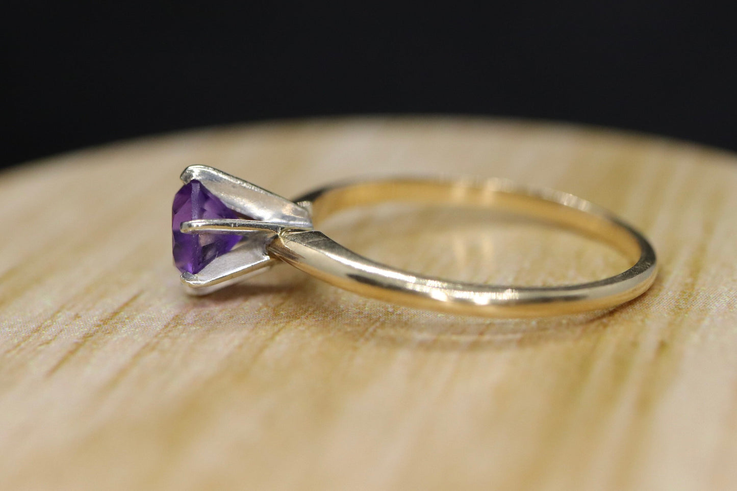 Amethyst 14k Gold solitaire ring. Vintage Estate Ring. Prong set Amethyst Ring.