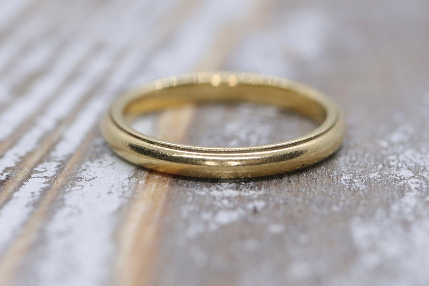 14k Milgrain engraved bead Band. 14k Yellow Gold engraved milgrained. Sz 5 2.5mm wide