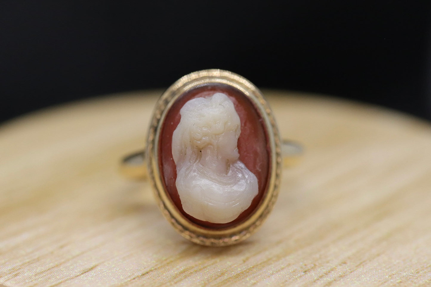 14k Cameo carved shell 14k signet ring. Bezel Set Cameo ring