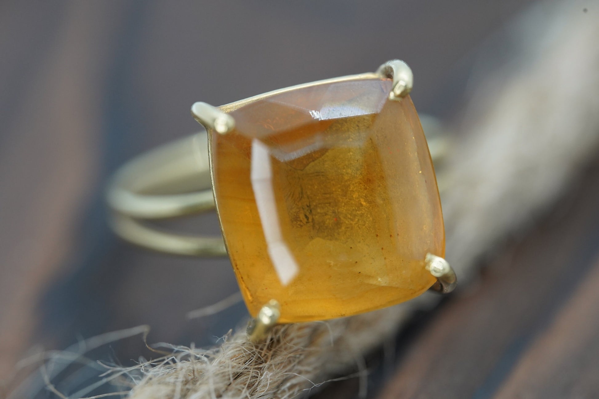 Large Orange Citrine ring. 18k yellow gold Heavy Large Prong Set Round Citrine