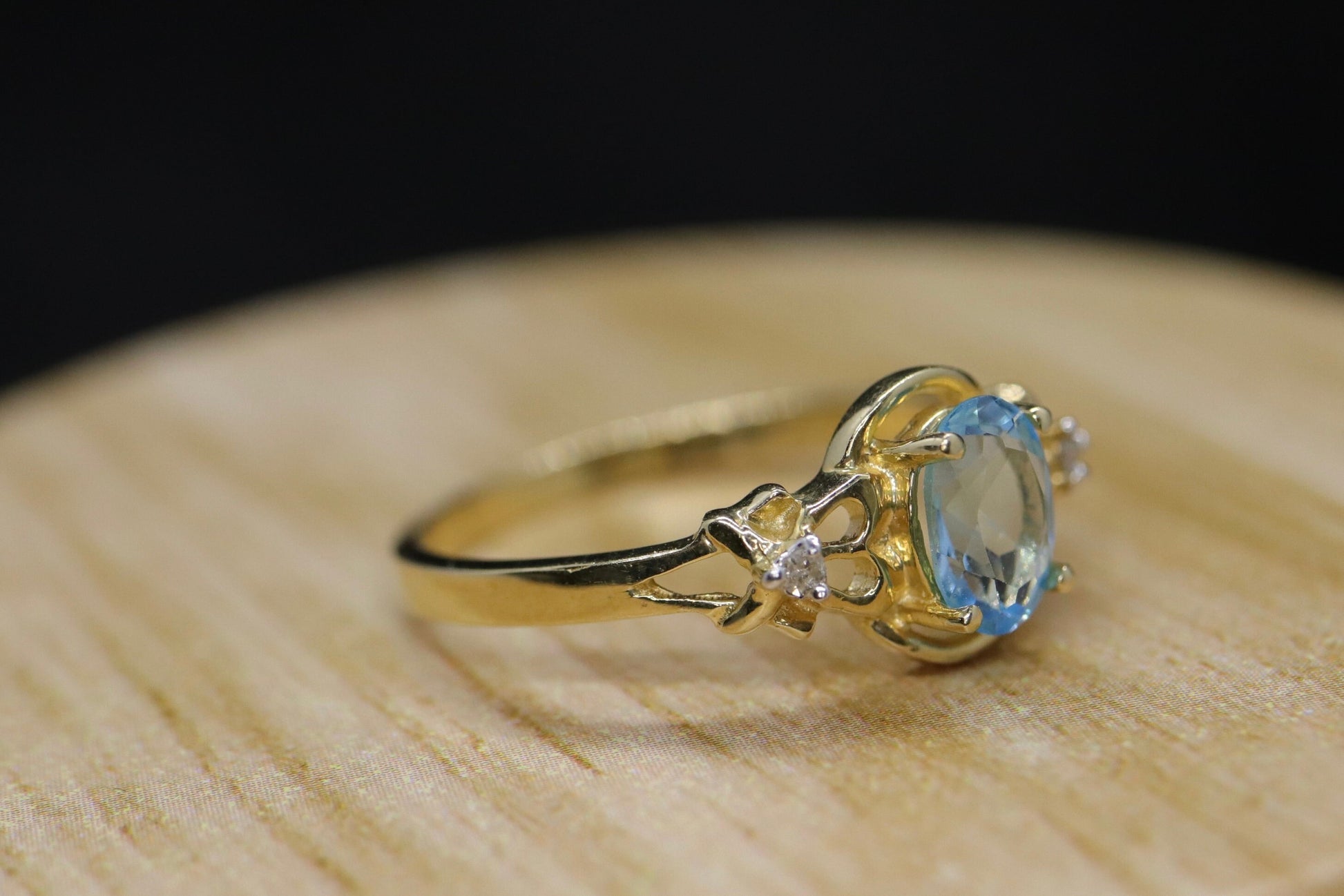 14k Aquamarine Topaz and diamond ring. Beautiful Dainty ring