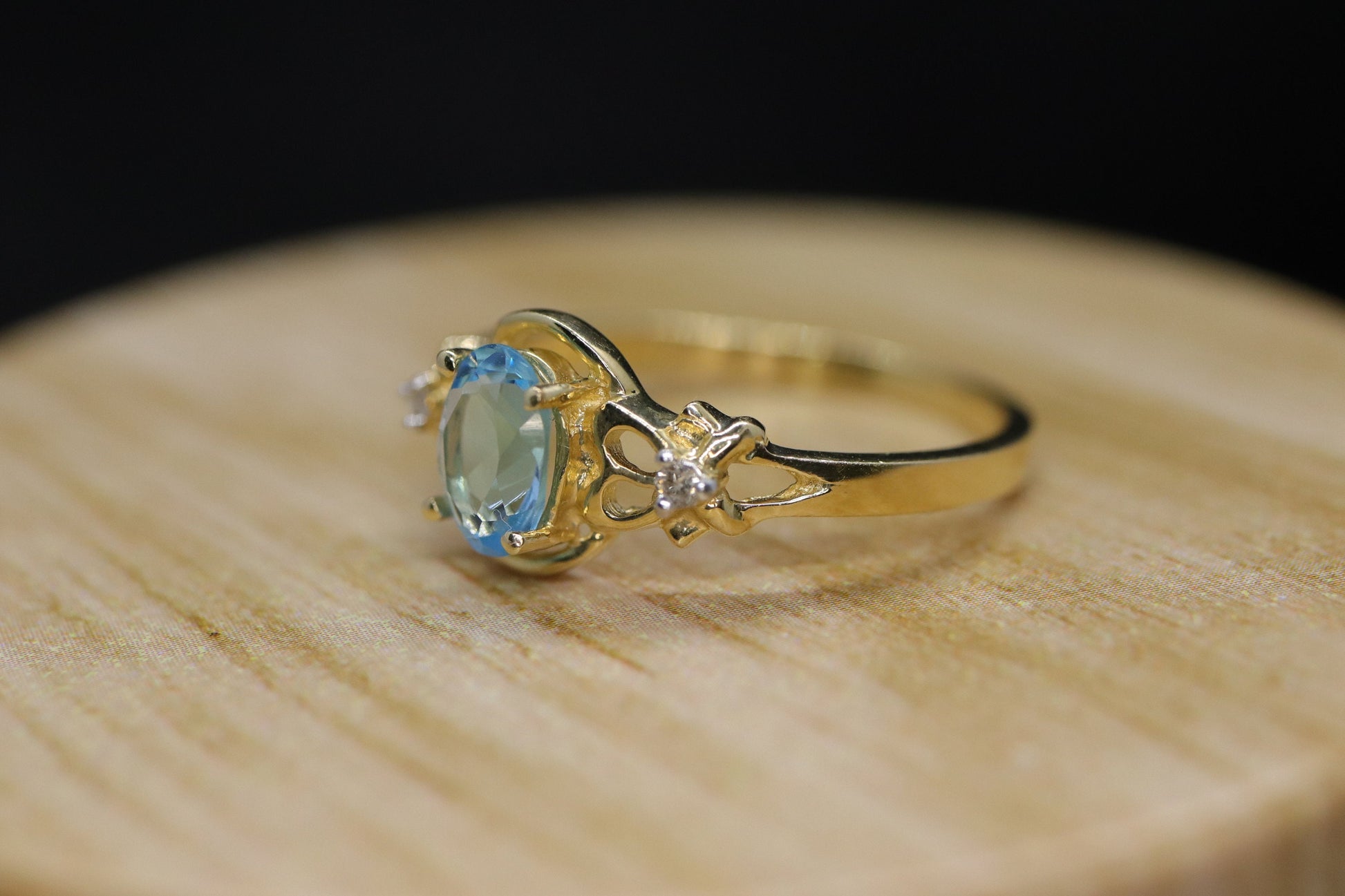 14k Aquamarine Topaz and diamond ring. Beautiful Dainty ring