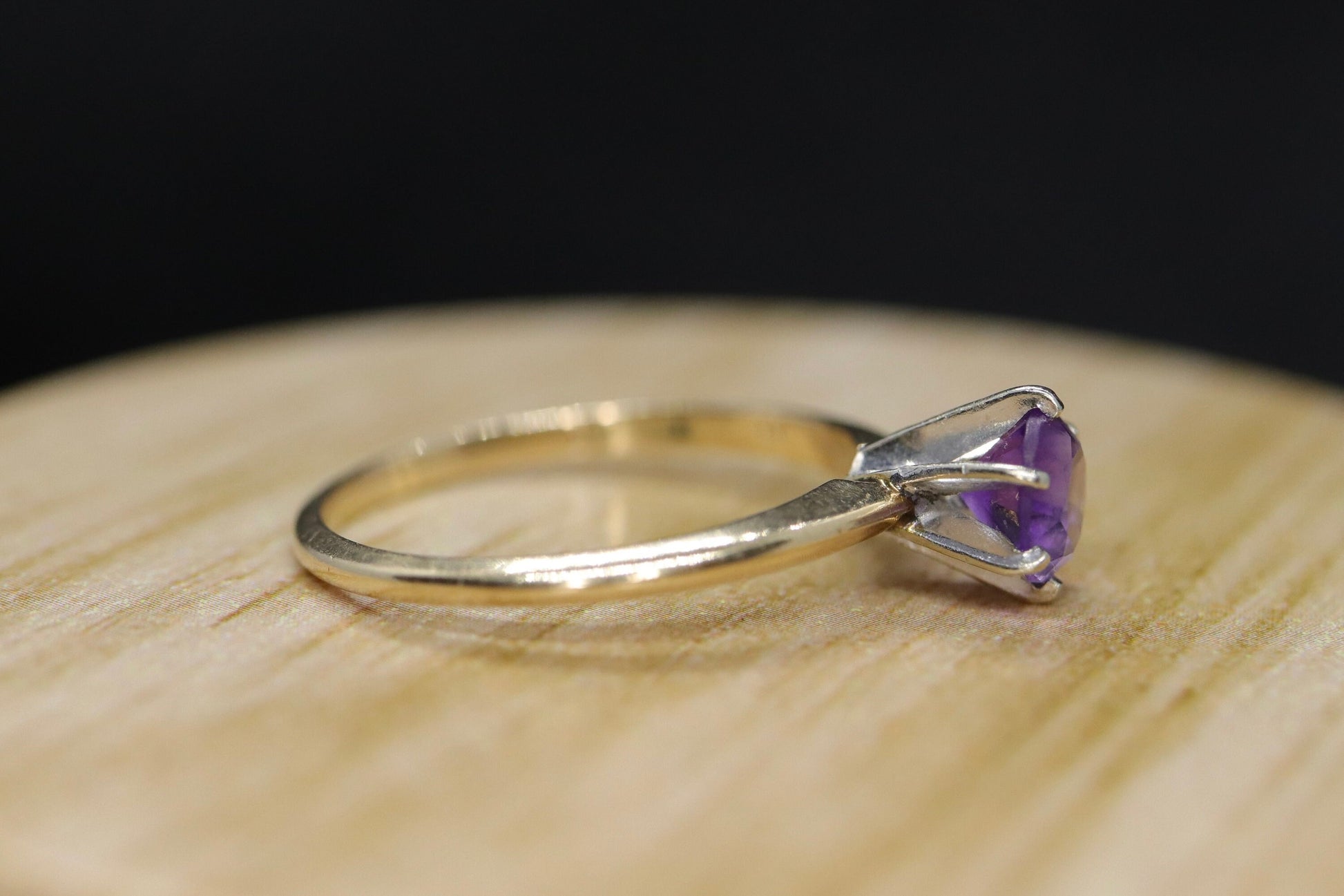 Amethyst 14k Gold solitaire ring. Vintage Estate Ring. Prong set Amethyst Ring.