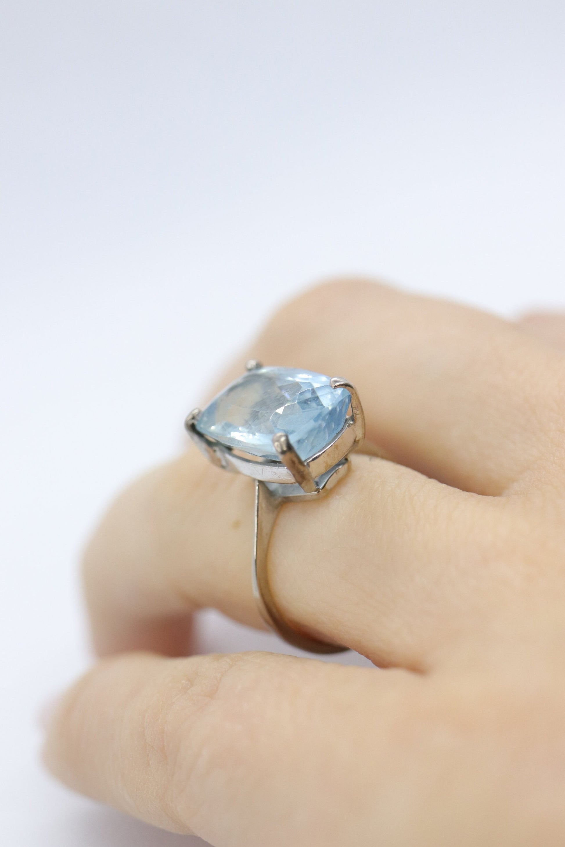 18k Aquamarine Solitaire ring. Huge Light Aquamarine 8.5ct Emerald cut gem. Engagement ring