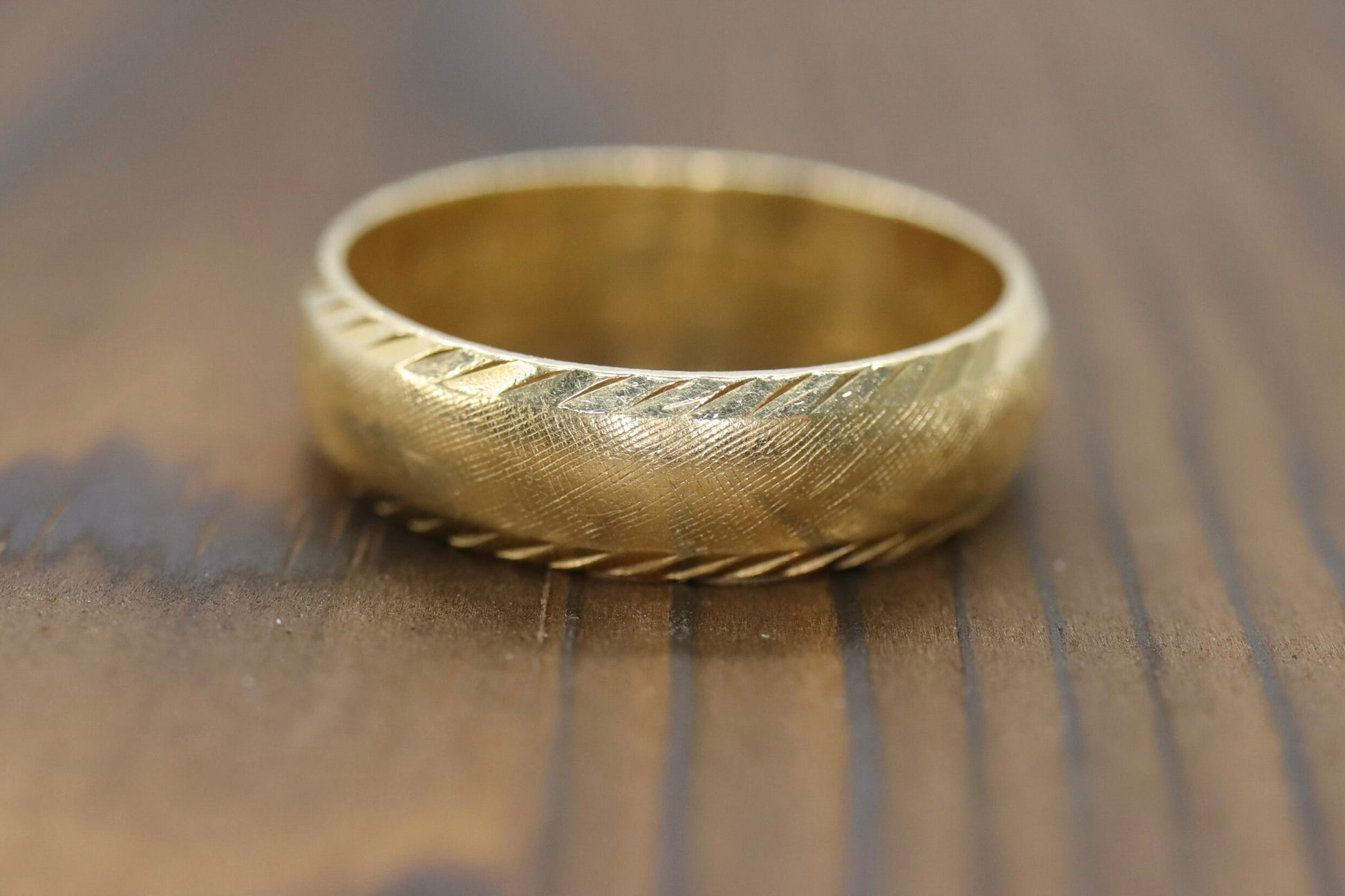 Textured 14k Gold Wedding Band. Matte 14k Yellow Gold for Men or Women Sz 10.5