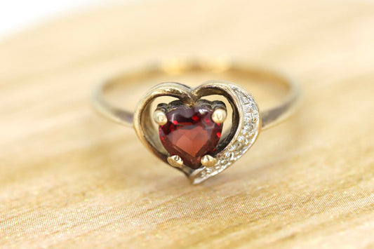 10k Garnet and Diamond Heart ring. Red Heart faceted gem ring