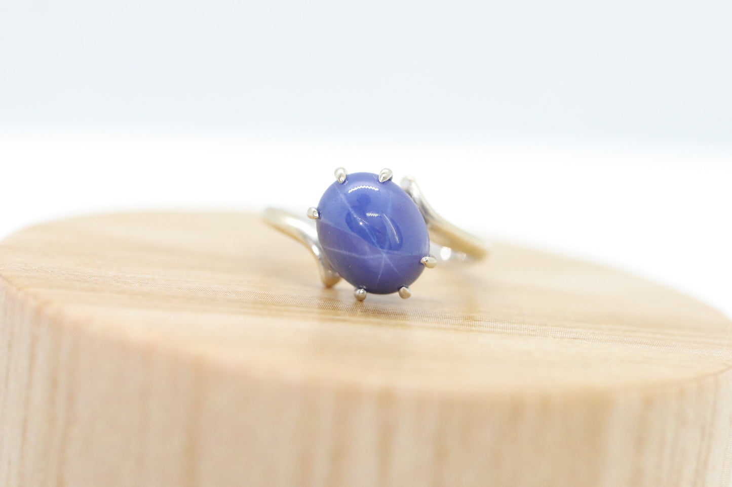 14k Blue Star Sapphire Oval Cabochon ring. Victorian Bypass Claw prong set sapphire ring.