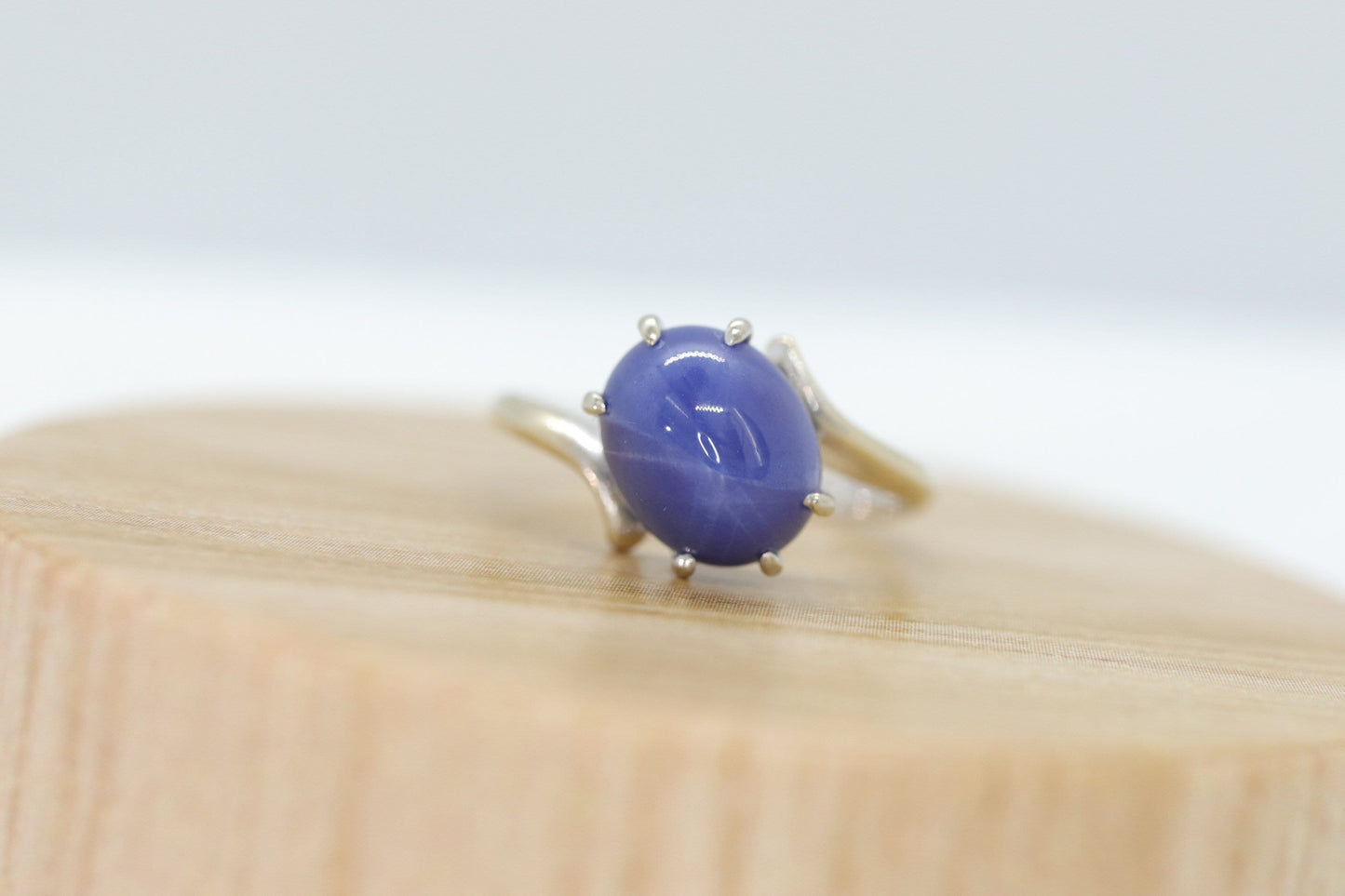 14k Blue Star Sapphire Oval Cabochon ring. Victorian Bypass Claw prong set sapphire ring.