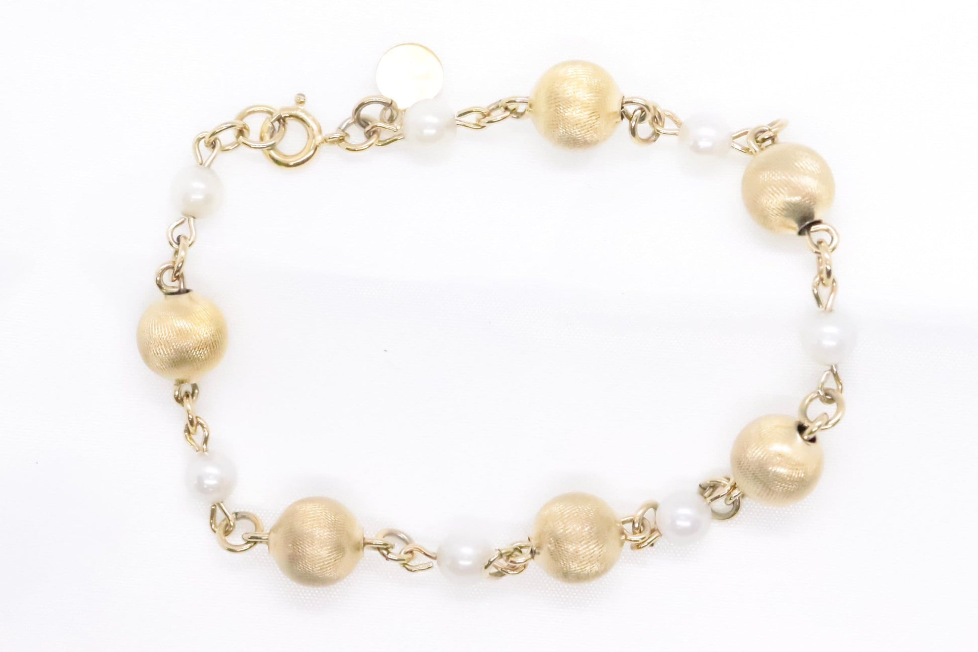 Gold Filled Sphere and Pearl Bracelet. 12k 1/20 Gold Filled Sphere ball bracelet