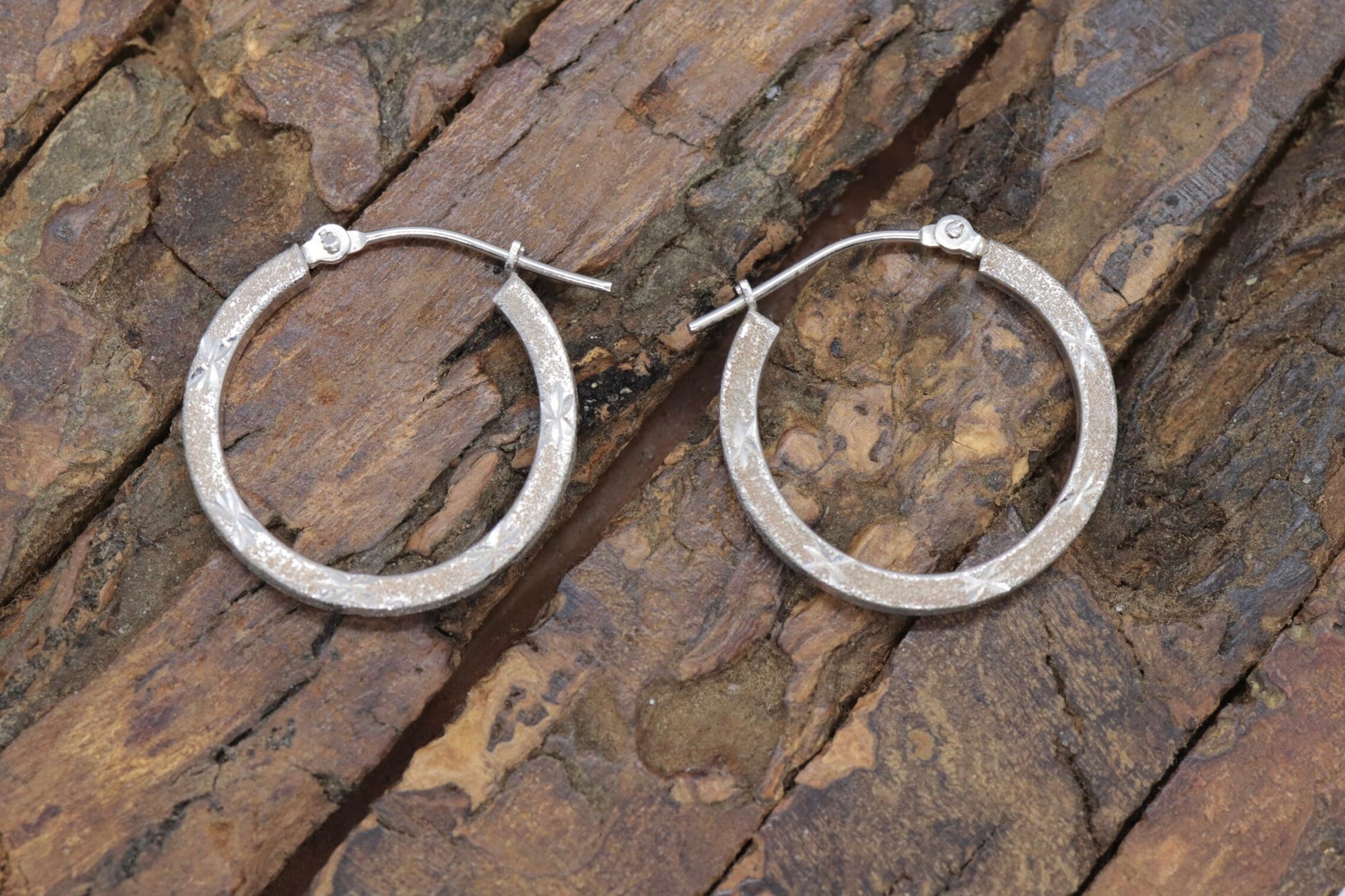 14k White Gold HOOP Earrings. 14k Hoop Textured Engraved thin dangle earrings. st58/65