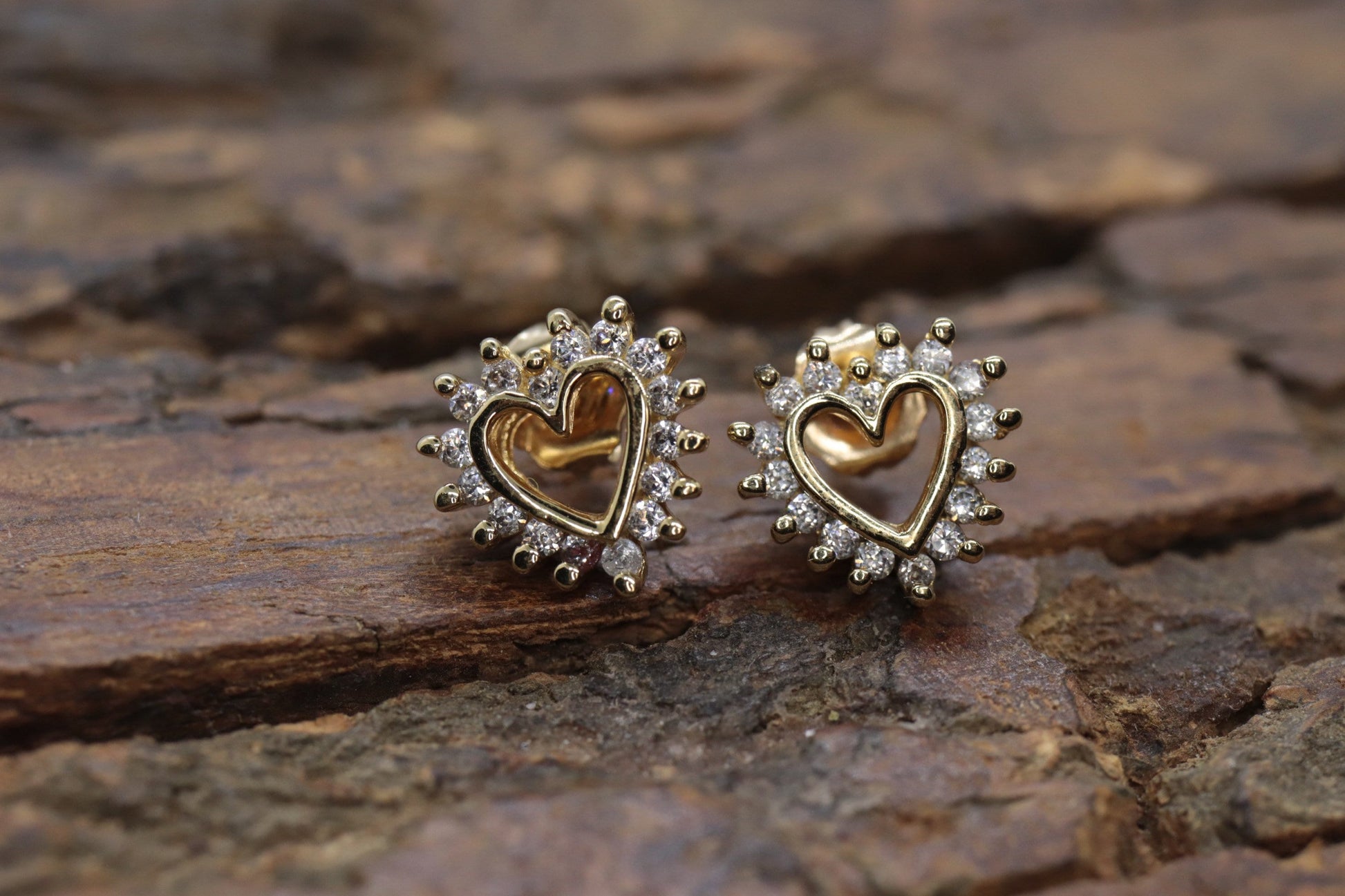 14k Open Heart Yellow Gold Diamond(CZ) Stud earrings. Prong set CZ Halo Earrings