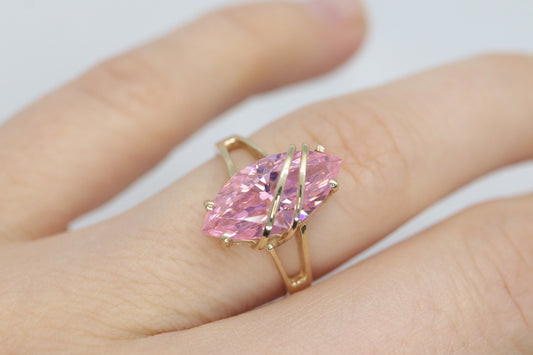 10k R Klein PINK CZ Gem ring. 10k and CZ setting kljci solitaire ring.