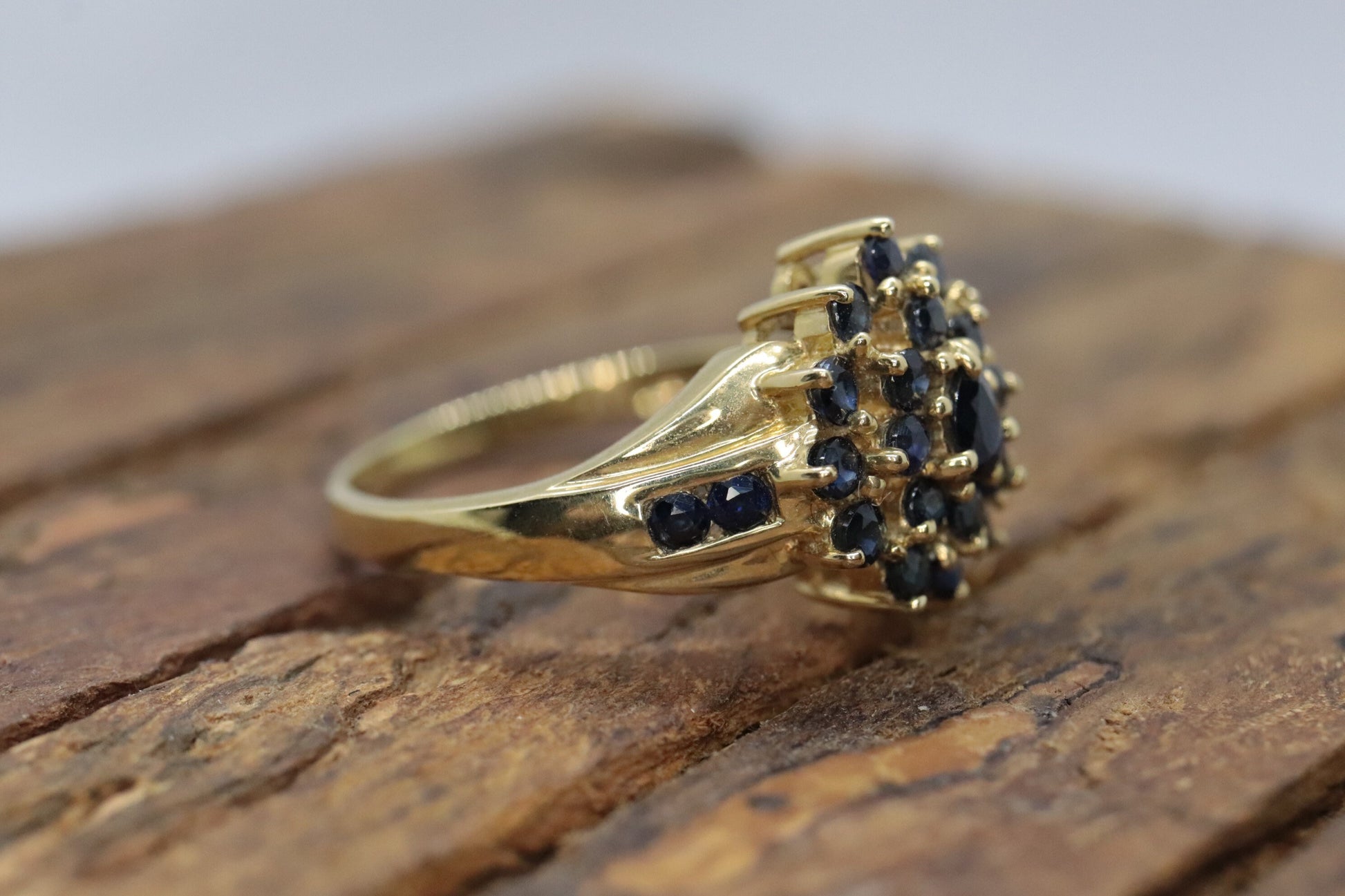 14k Dark Blue Sapphire Cluster ring. Sapphire Halo cluster ring. Size 8 stock(109/25)