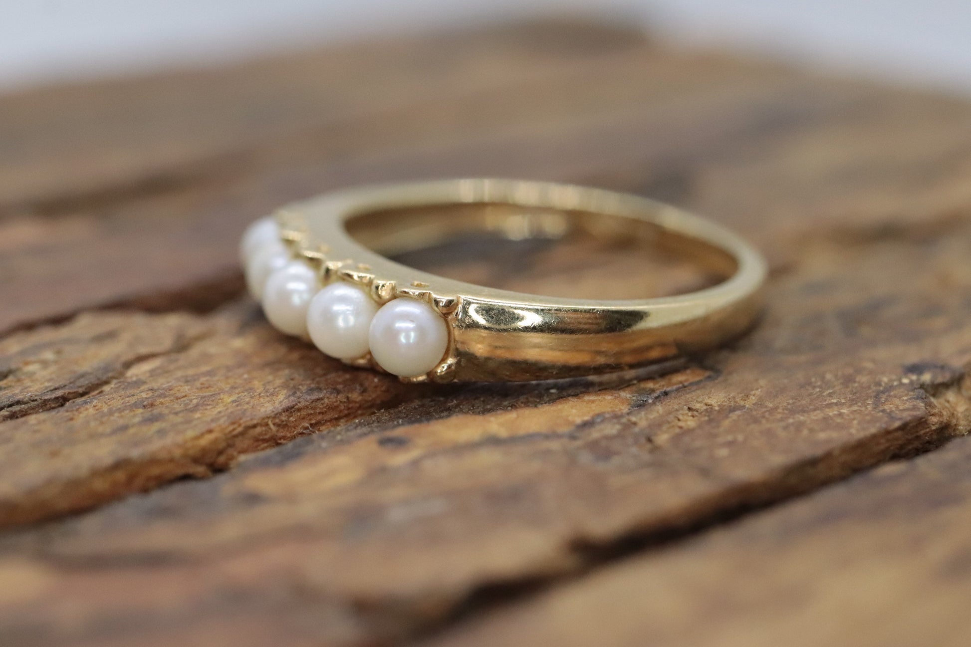 14k Pearl Cluster ring. Straight Pearl Cluster Band. st (69/00)