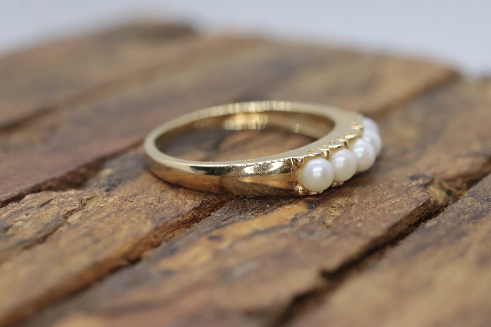 14k Pearl Cluster ring. Straight Pearl Cluster Band. st (69/00)