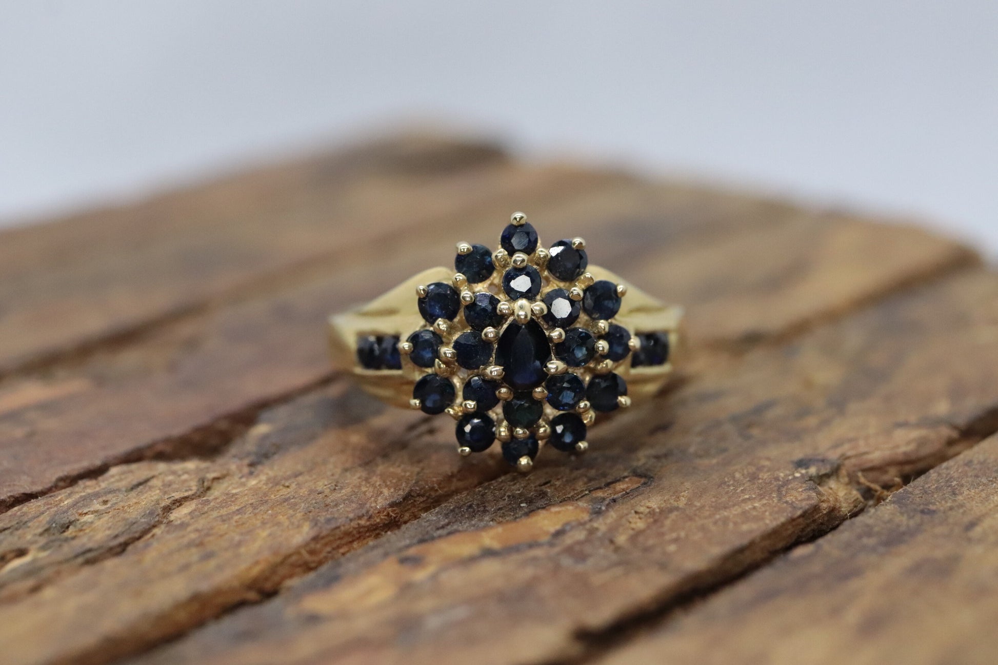 14k Dark Blue Sapphire Cluster ring. Sapphire Halo cluster ring. Size 8 stock(109/25)