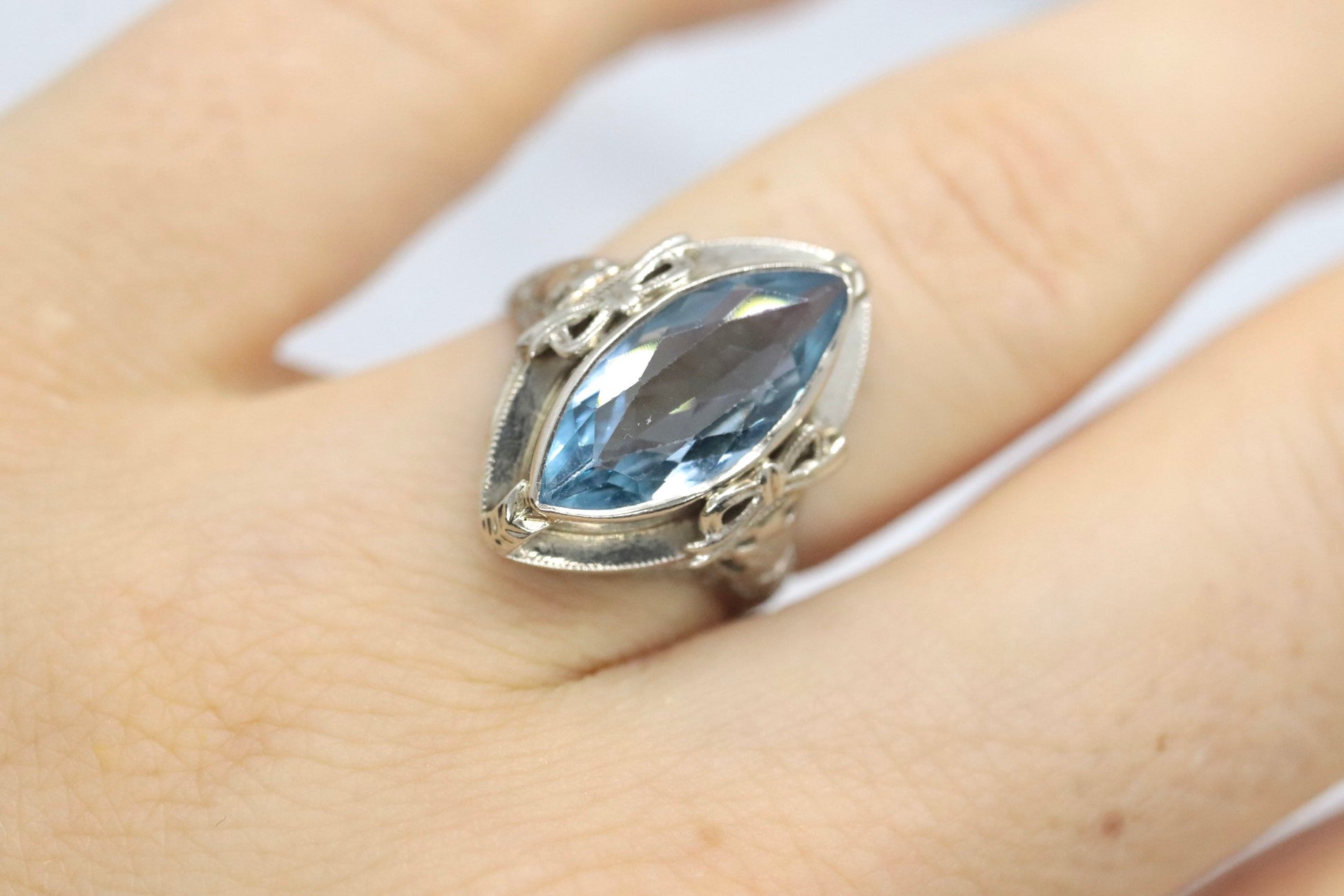 Swiss Blue Topaz Ring. 14k White Gold Filigree Design.  Art Deco 1920 Era. Statement band. st(173/65)