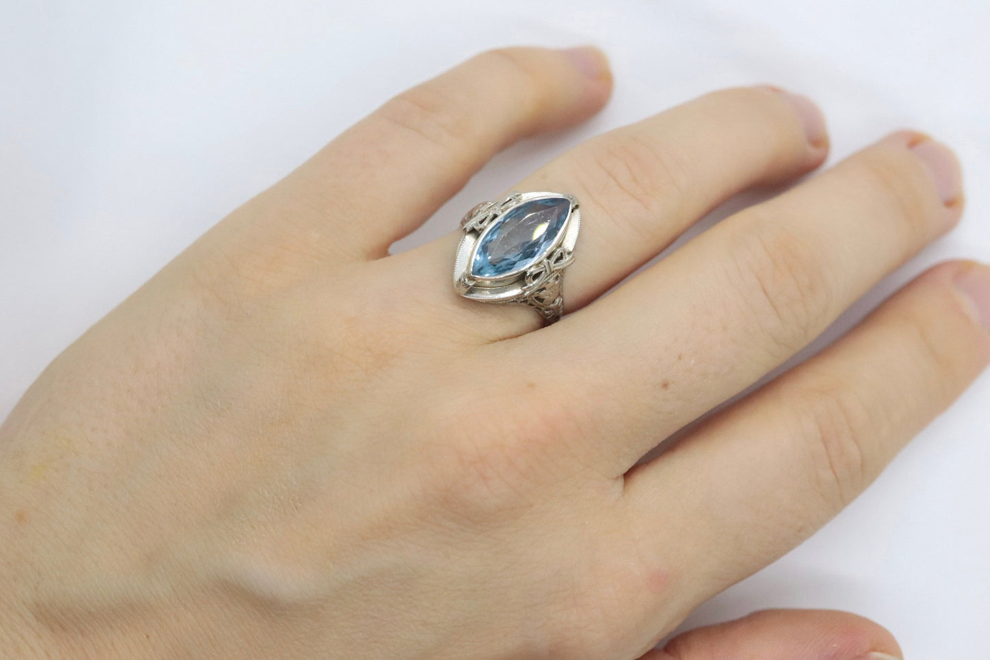 Swiss Blue Topaz Ring. 14k White Gold Filigree Design.  Art Deco 1920 Era. Statement band. st(173/65)