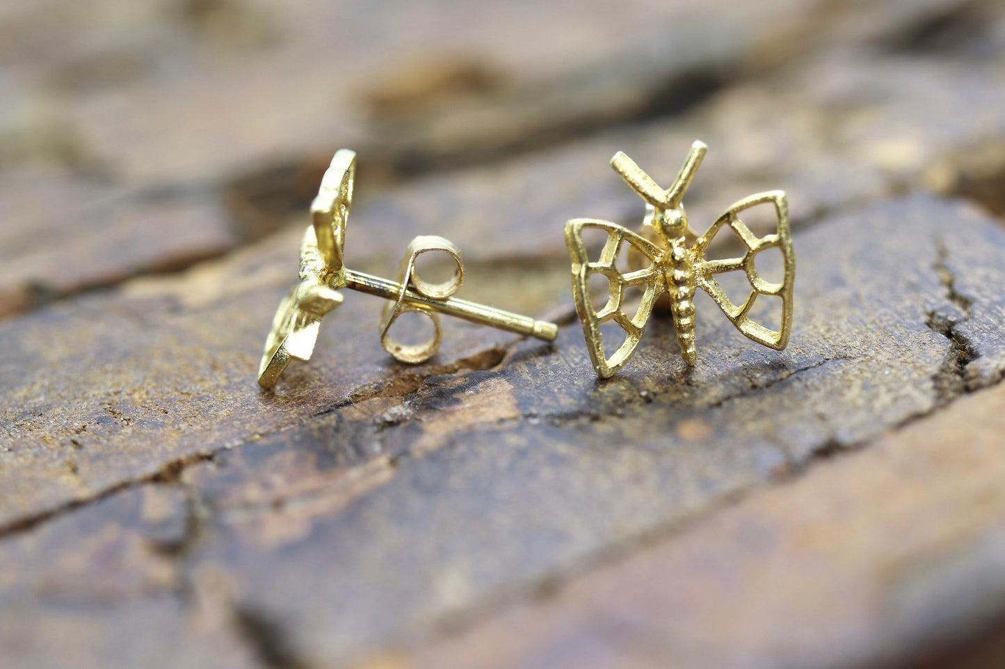 14k Filigree Butterfly 14k Gold Stud Earrings. st(18/68)