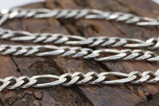 Vintage Heavy Sterling Silver 925 Figaro Chain Necklace 6.5mm and 22in length 33grams st(48/86)