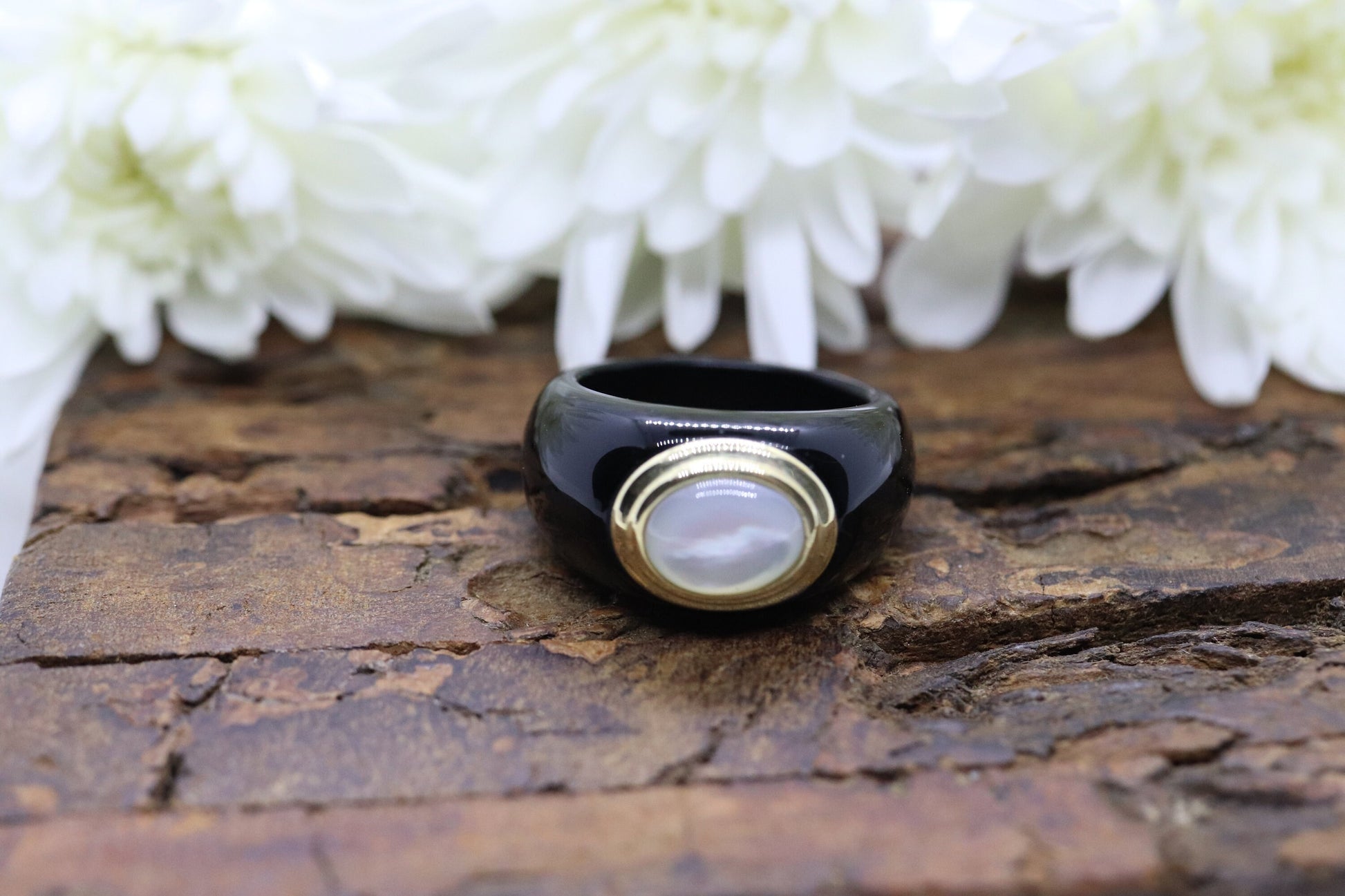 14k Carved Onyx and MOP Ring. Solid Onyx shank with Mother of Pearl. st(13/41)