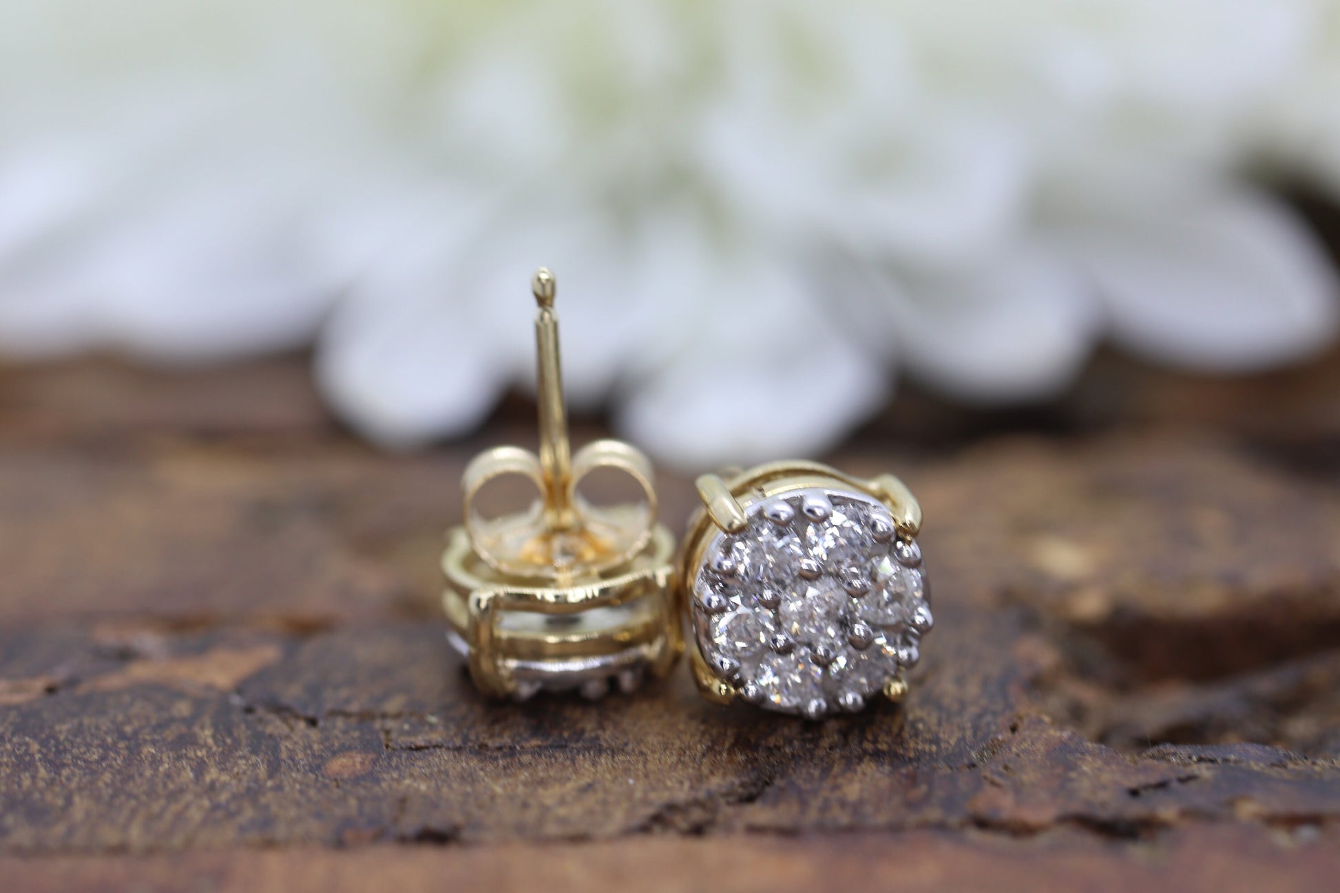 Diamond Flower Cluster Earrings.  Diamond Daisy 14k stud earrings. Diamond Stud 14k Yellow Gold Earrings. 0.42 ctw. st115/11