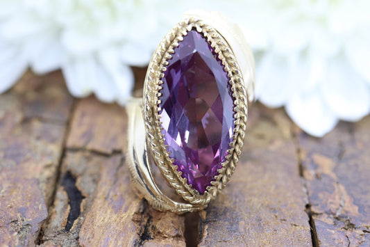 14k Purple Alexandrite Ring. Large Marquise LC Alexandrite and Yellow gold. Leaf motif. st(218/50)
